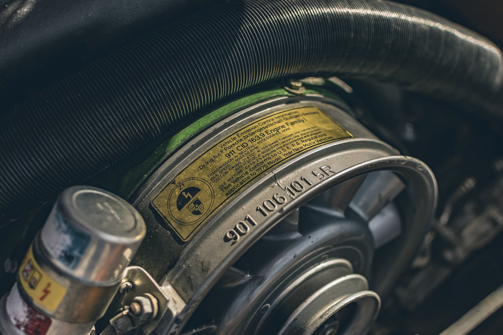 Image of Porsche 911 Carrera mechanics (10)