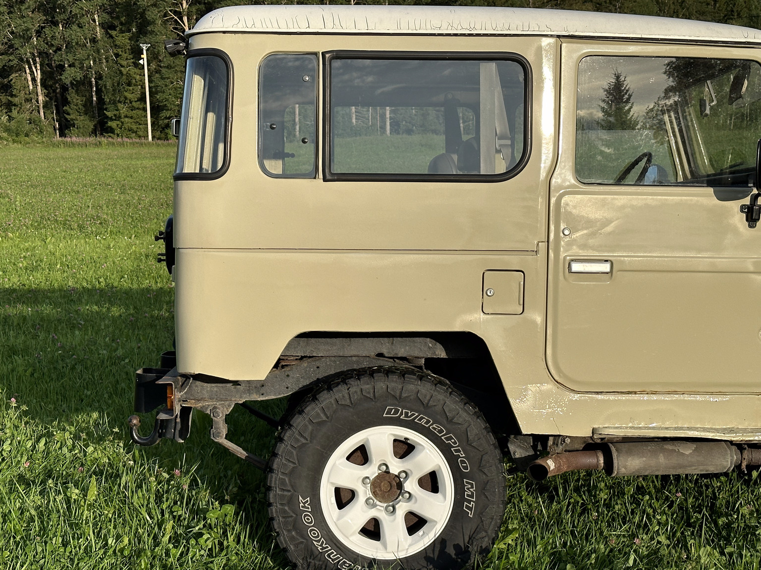 Exterior image of 1985 Toyota Land Cruiser BJ 42