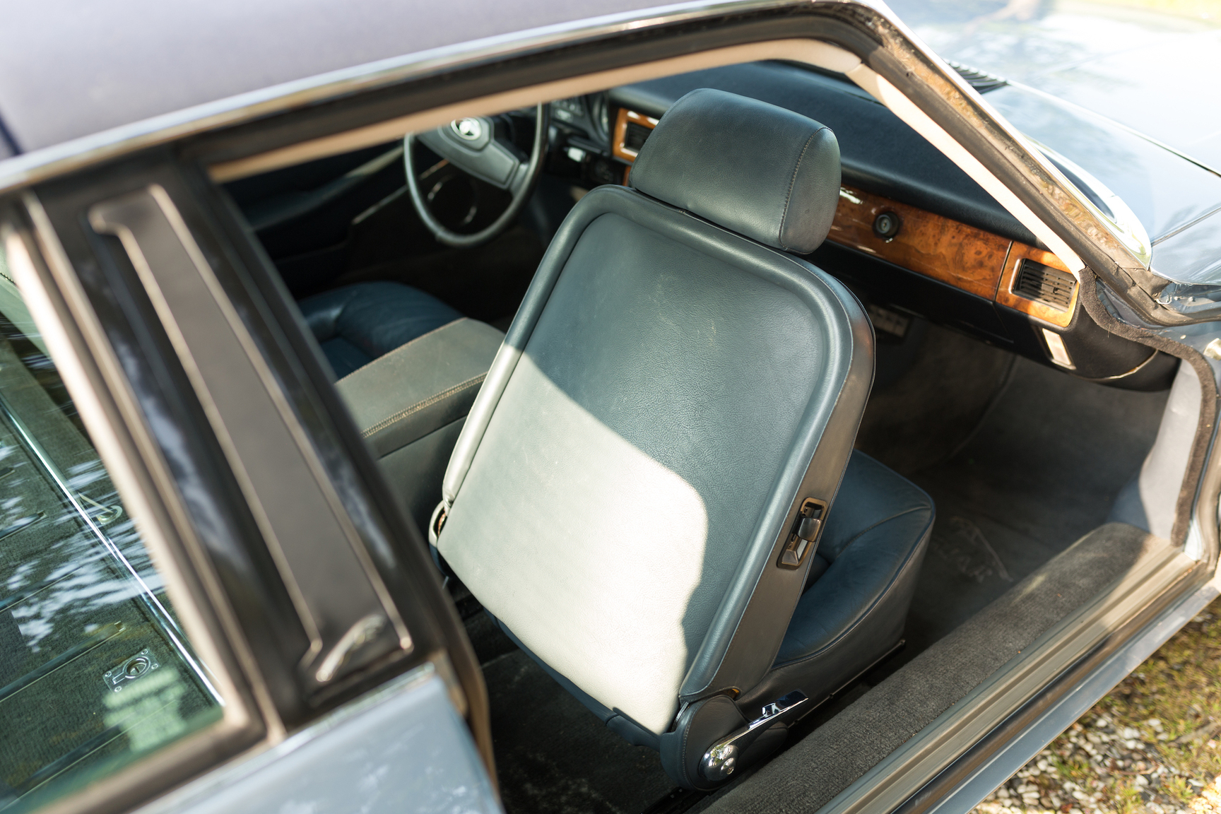 Interior image of 1987 Jaguar Xj-SC (7)