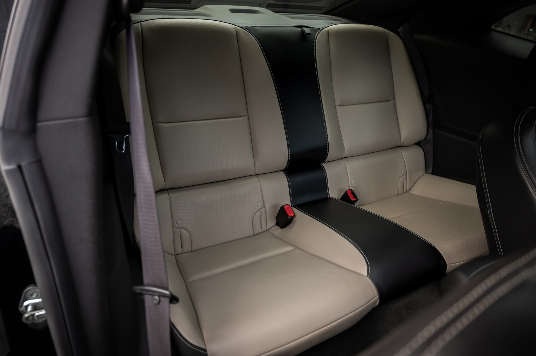 Innenraumfoto von 2010 Chevrolet Camaro SS (56)