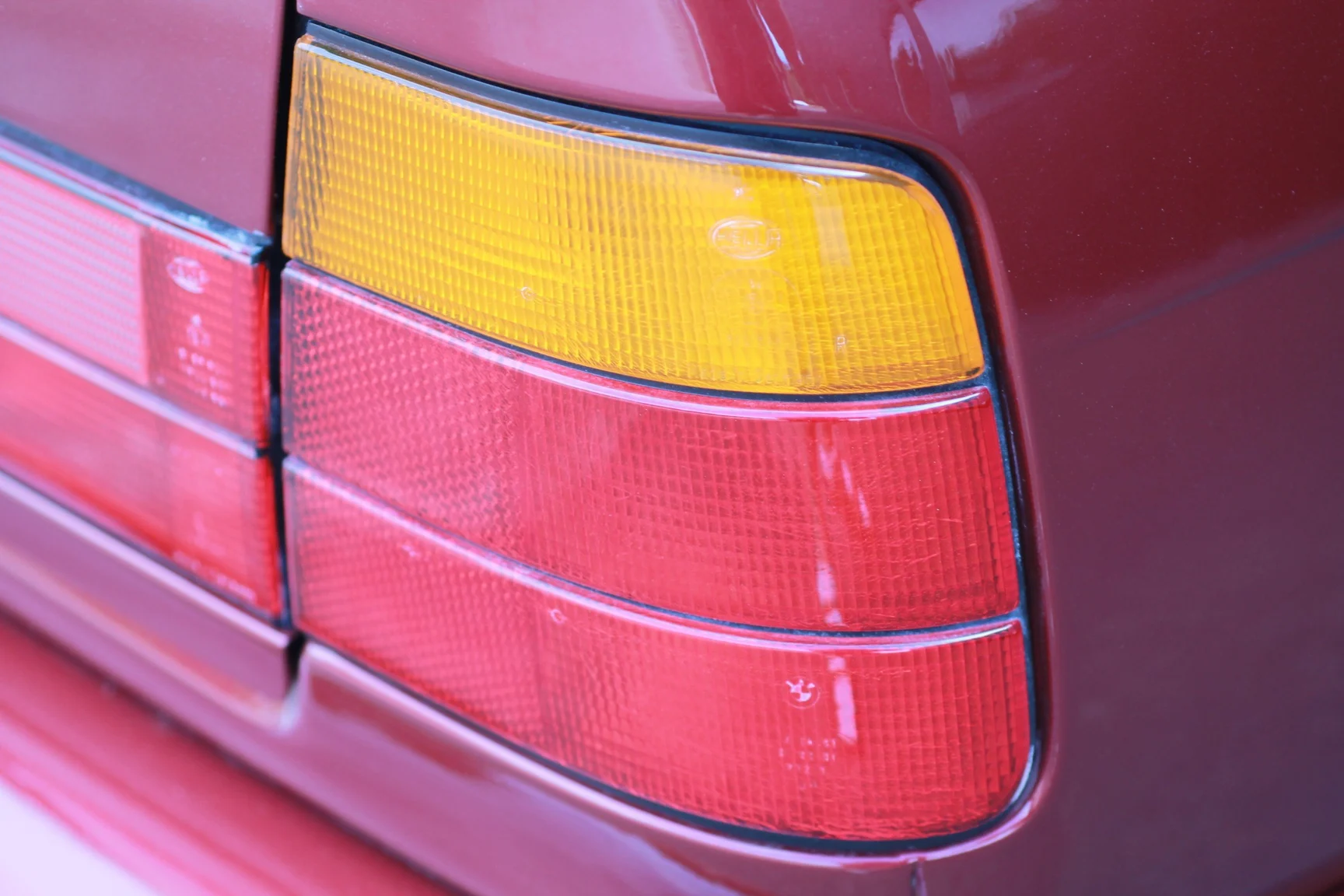 Exterior image of 1993 BMW 540i Sedan (118)