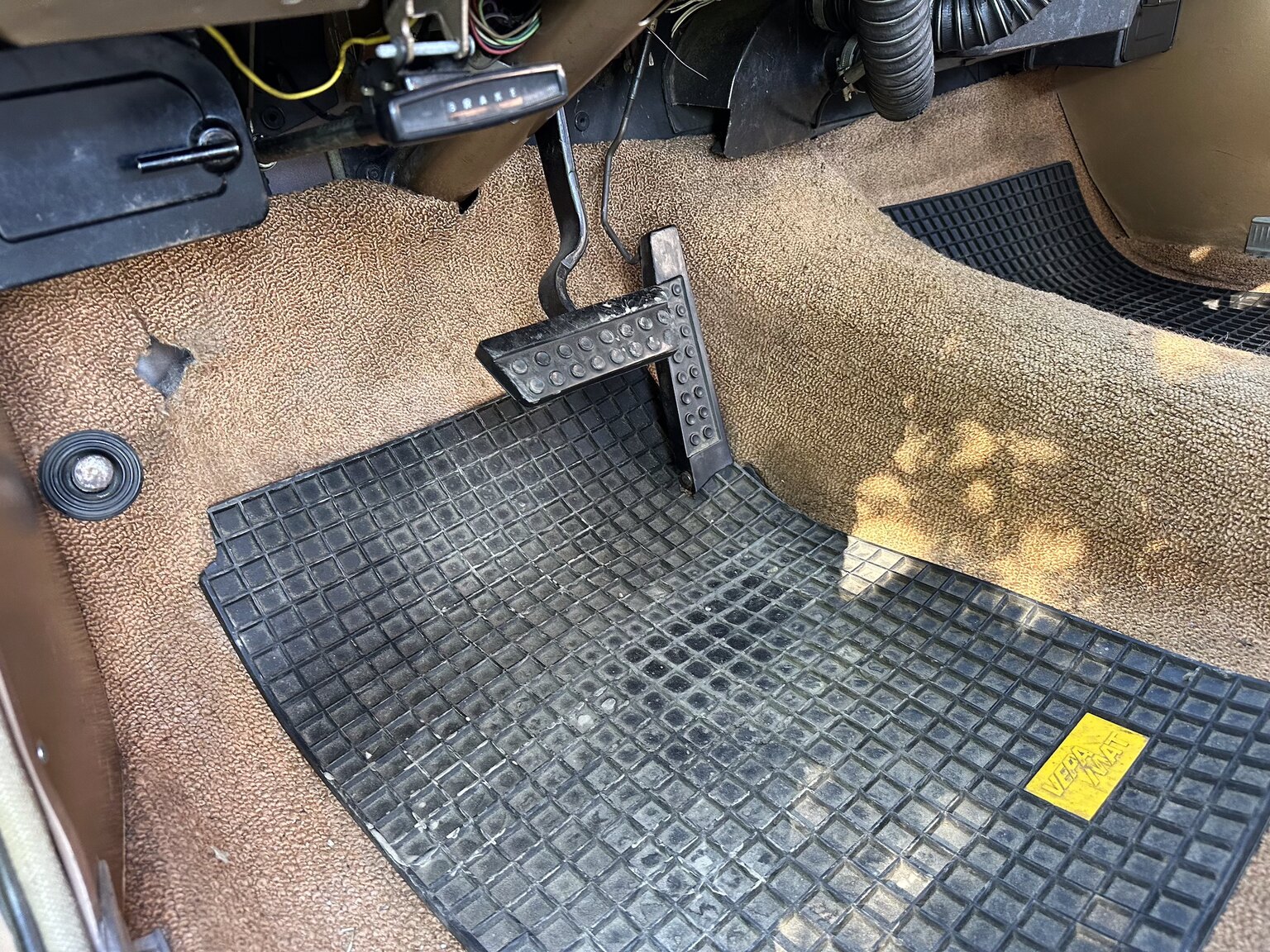 Interiörbild 1966 Plymouth Valiant 100 2-door Sedan