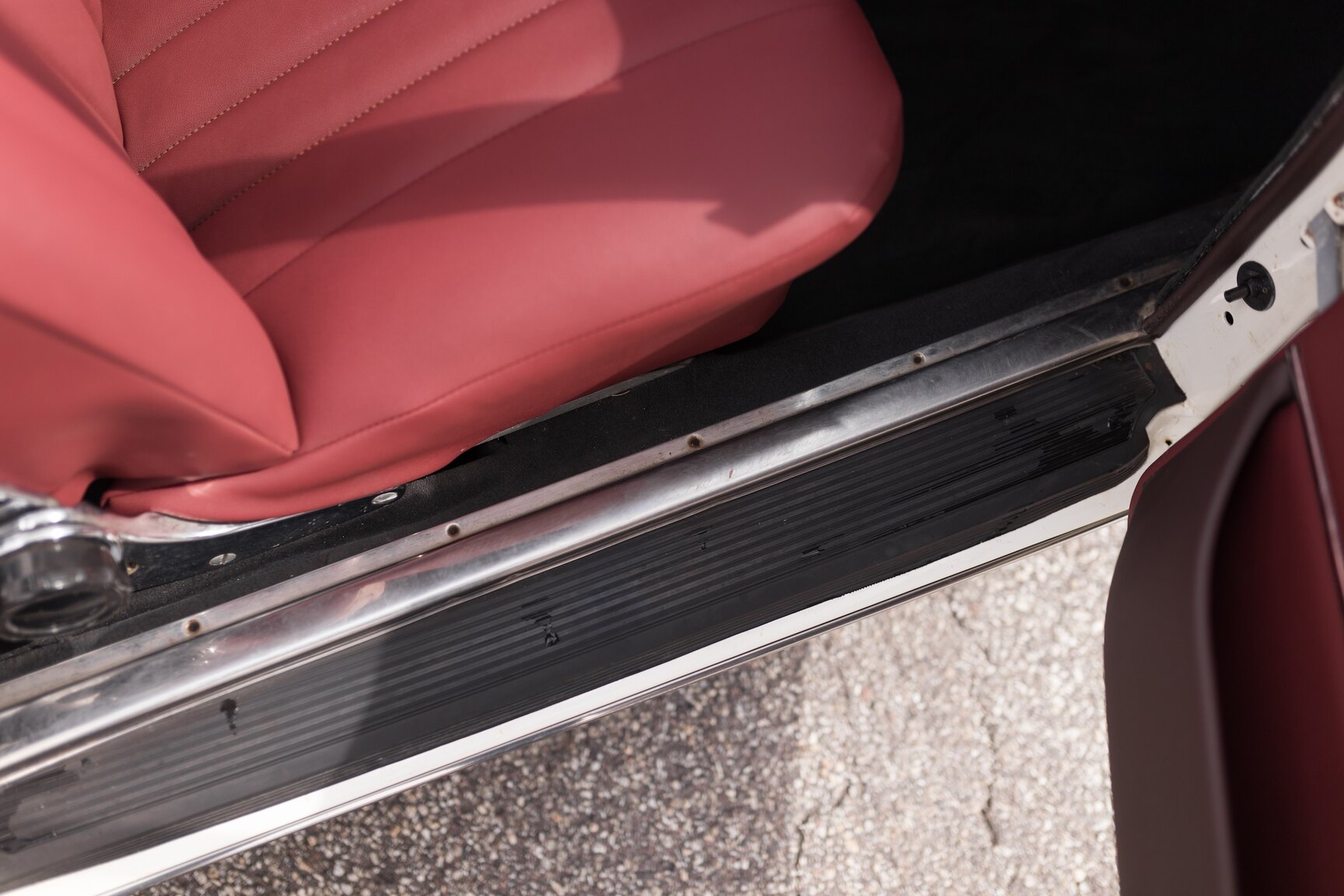 Interior image of 1966  Mercedes-Benz 250 