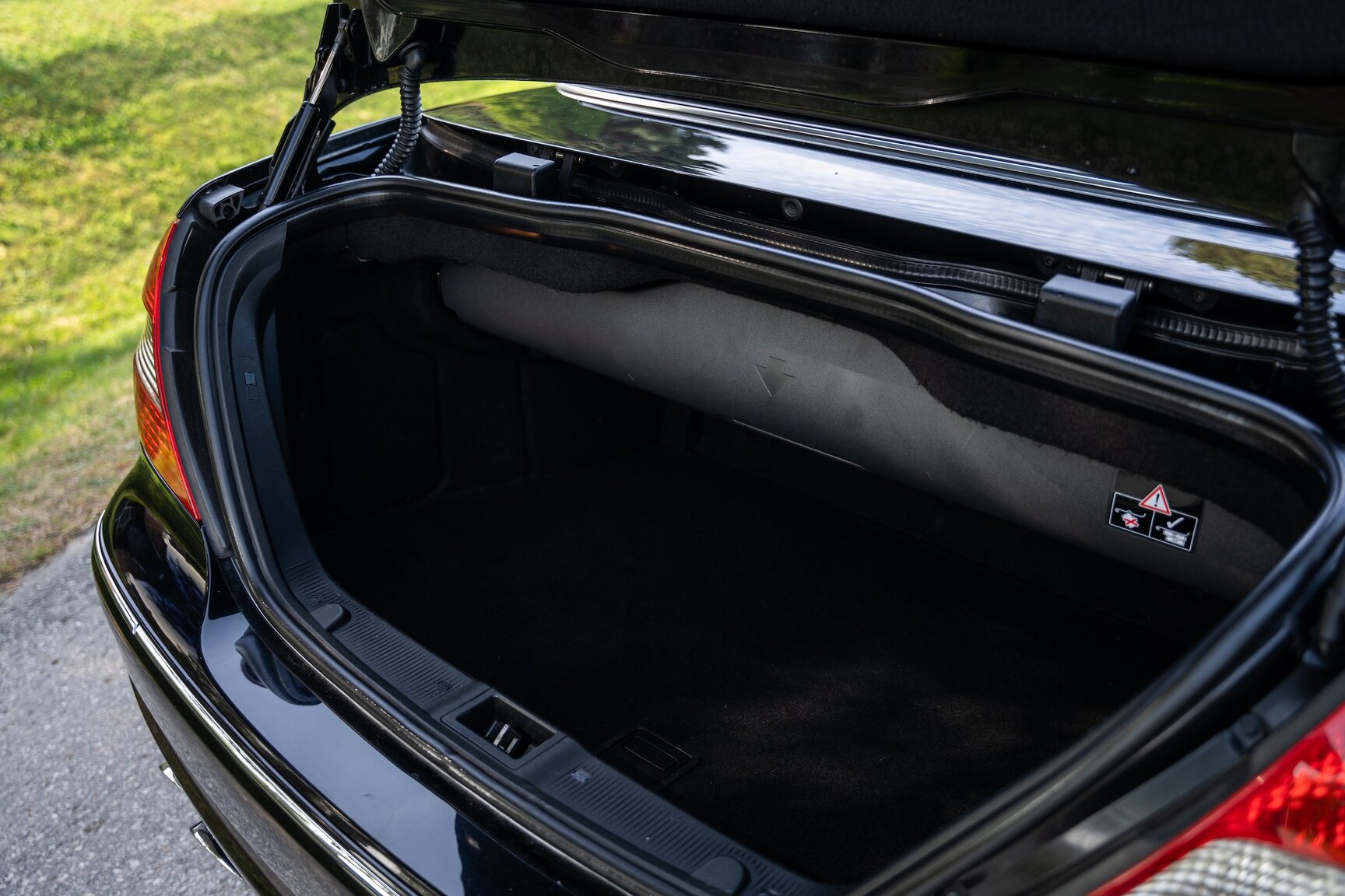 Interior image of 2009 Mercedes-Benz CLK 550