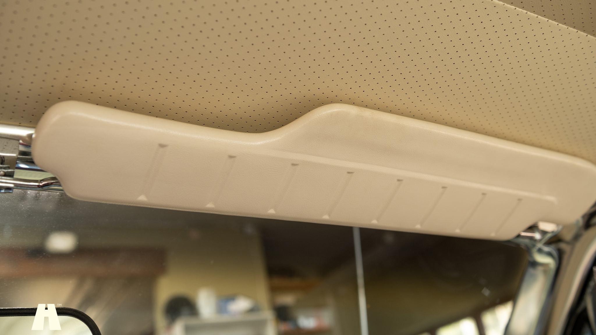 Interior image of 1964 Ford Thunderbird 6.4 HT (21)