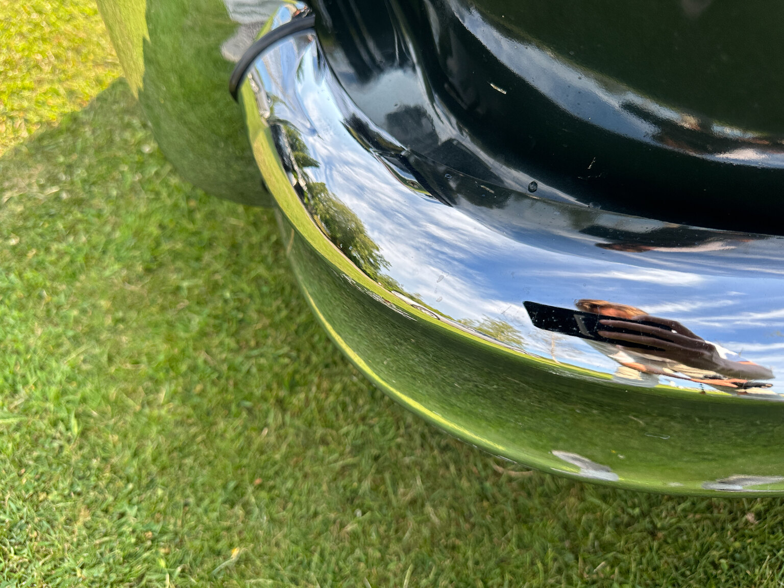 Exterior image of 1965 Daimler 250 V8
