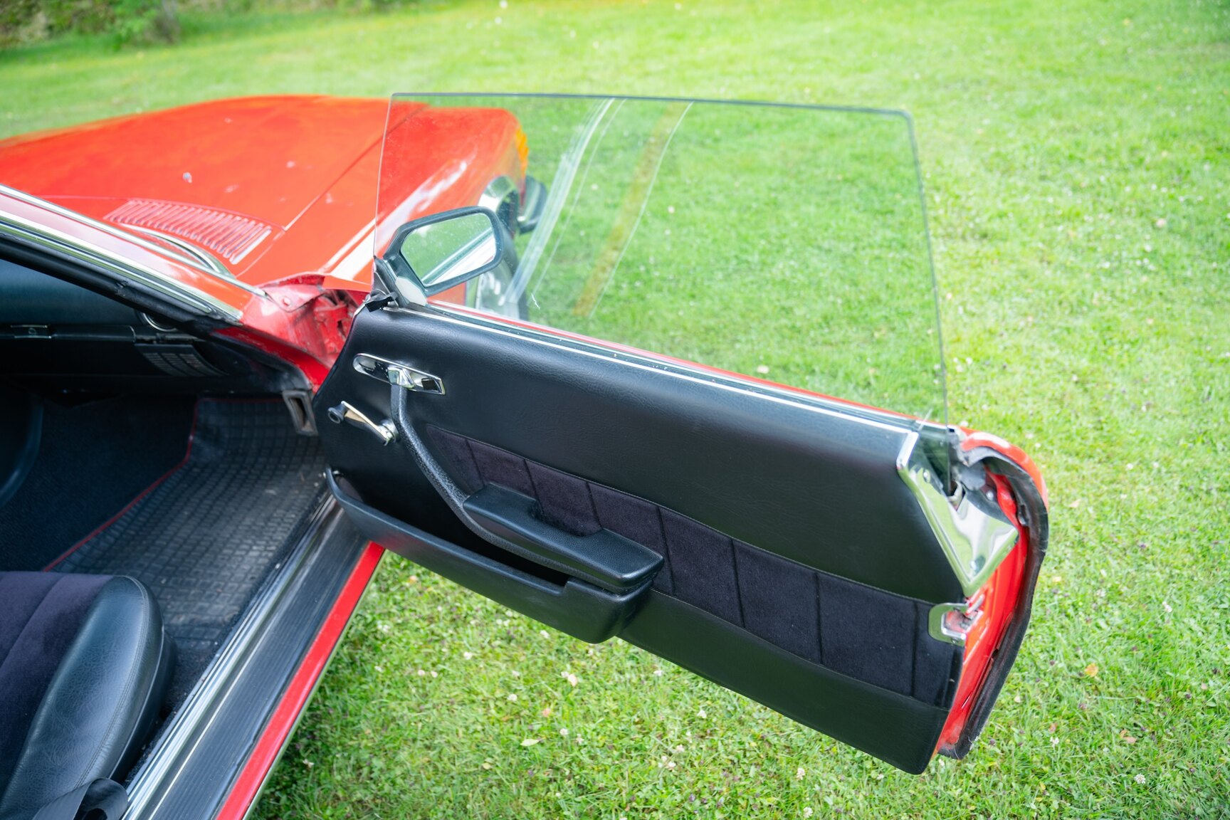 Innenraumfoto von 1975 Mercedes-Benz 350 SLC