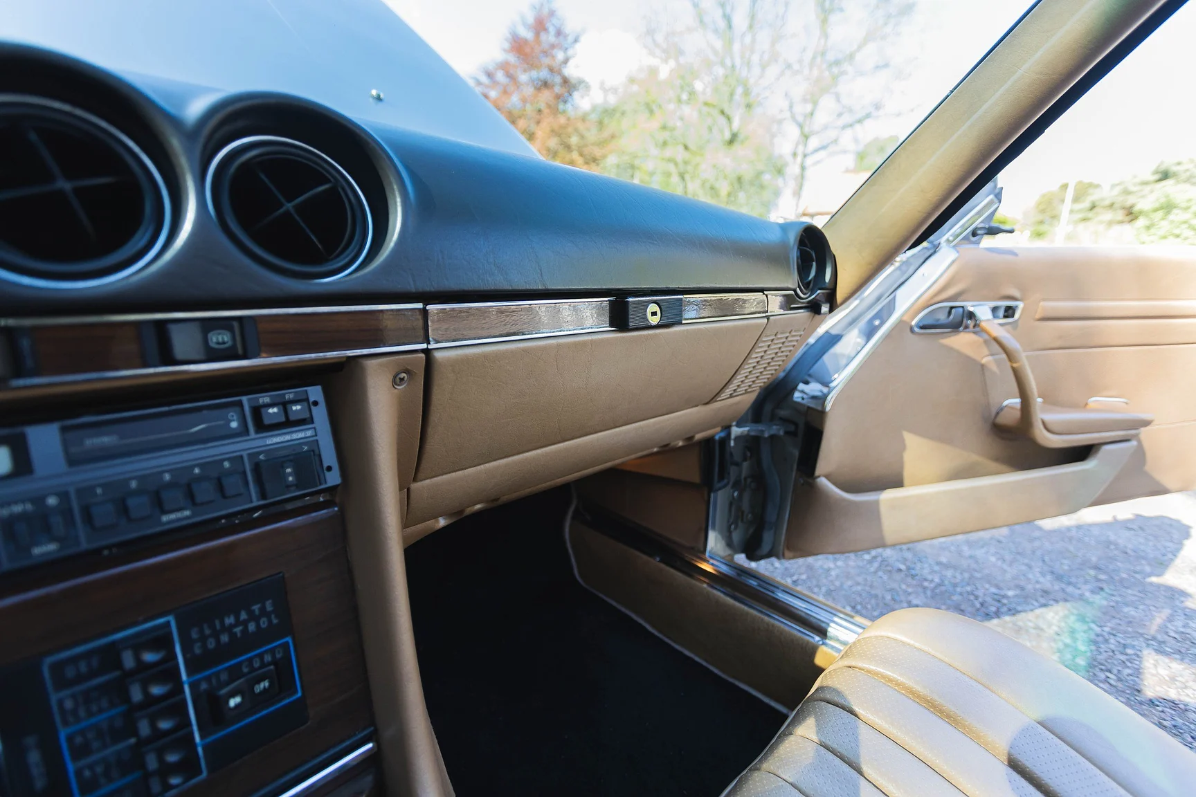 Innenraumfoto von 1980 Mercedes-Benz 450 SL  (13)