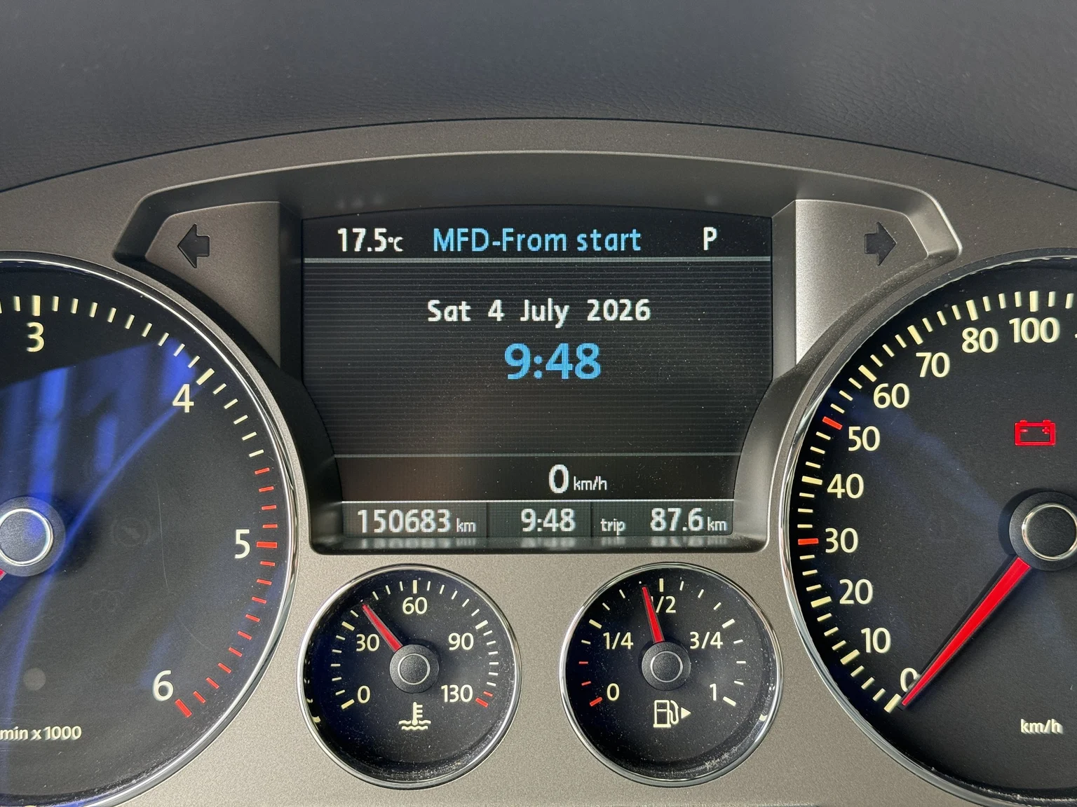 Innenraumfoto von 2013 Volkswagen Phaeton 3.0 TDI (26)