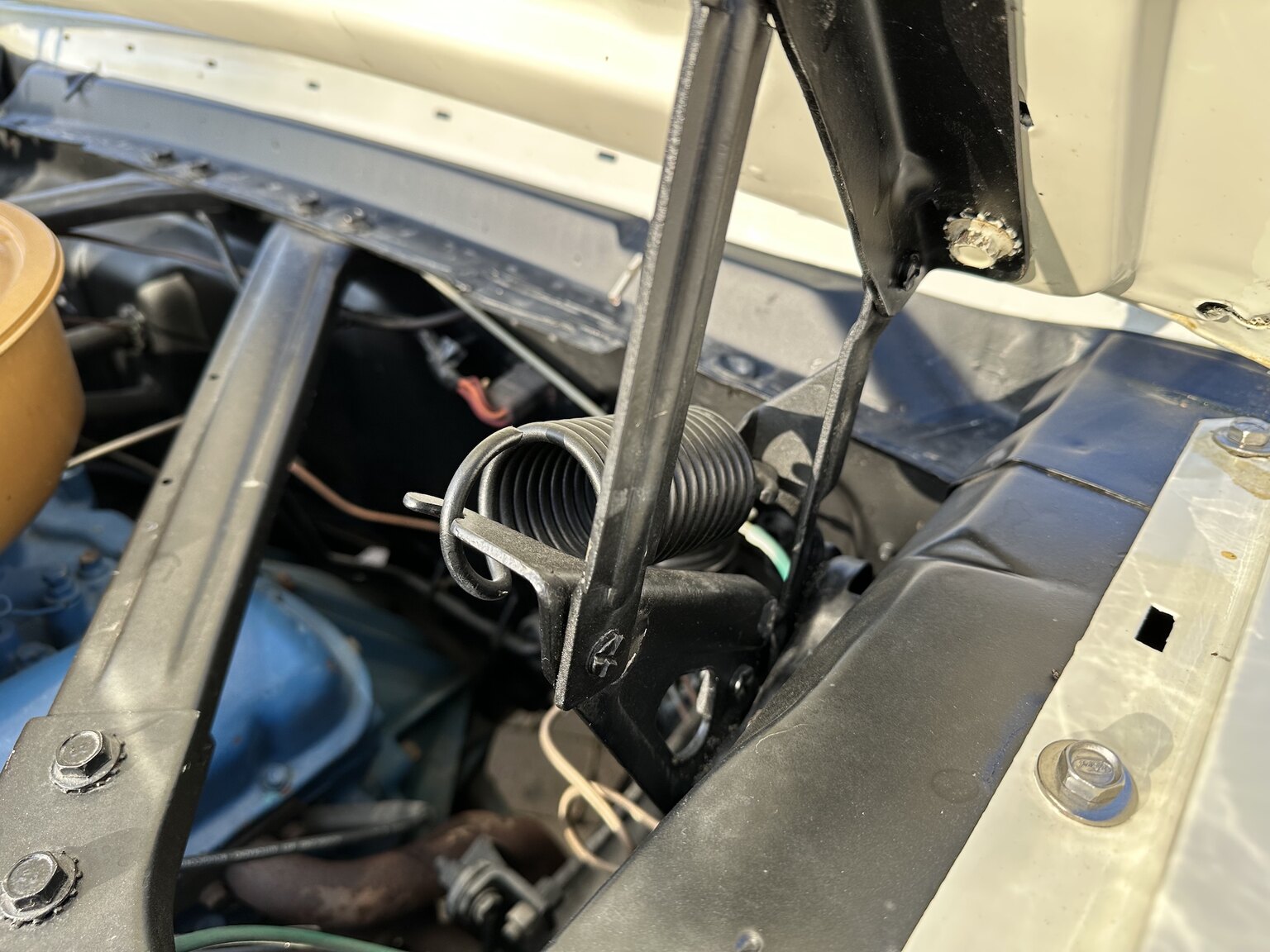 Image of 1966 Ford Mustang Convertible mechanics