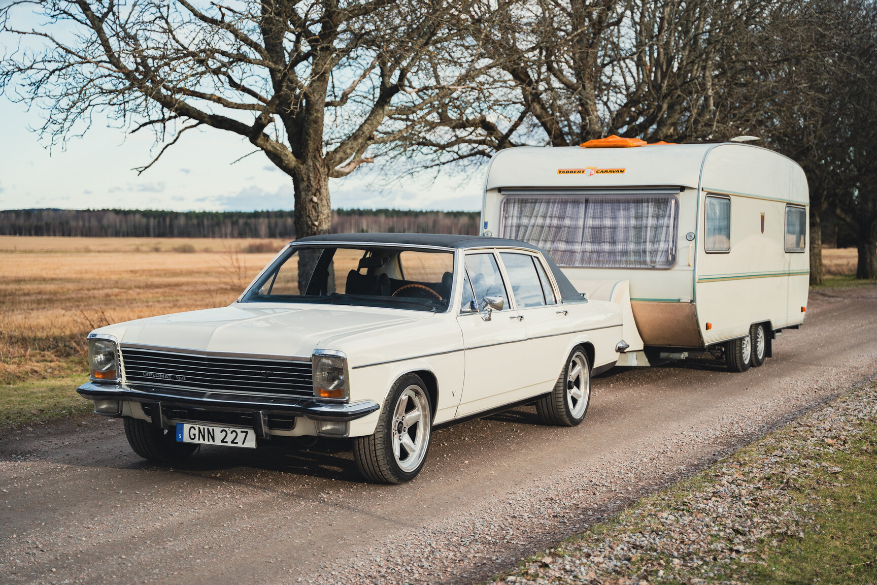 Exteriörbild på 1973 Opel Diplomat V8