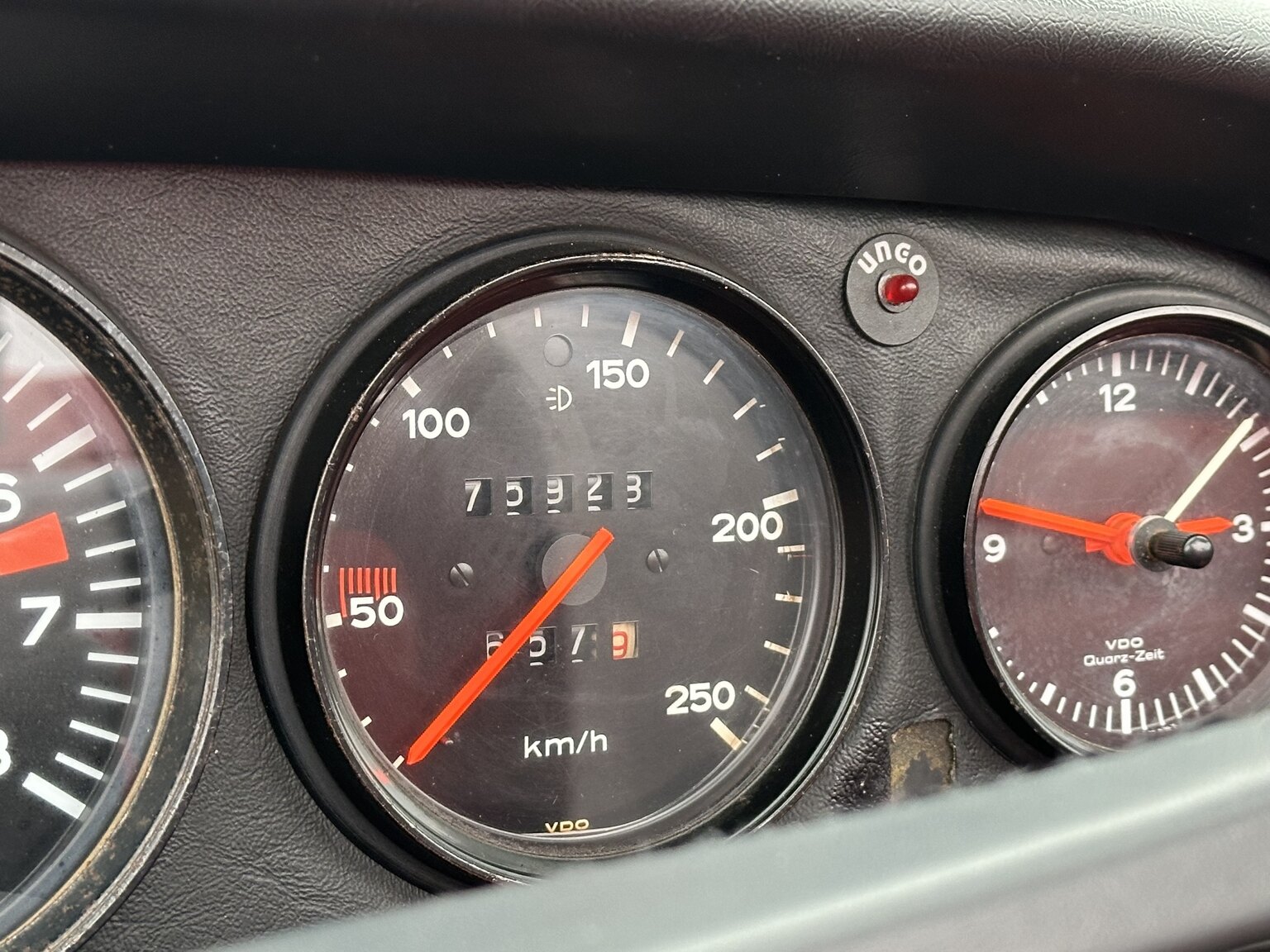 Interior image of 1972 Porsche 911 T (8)