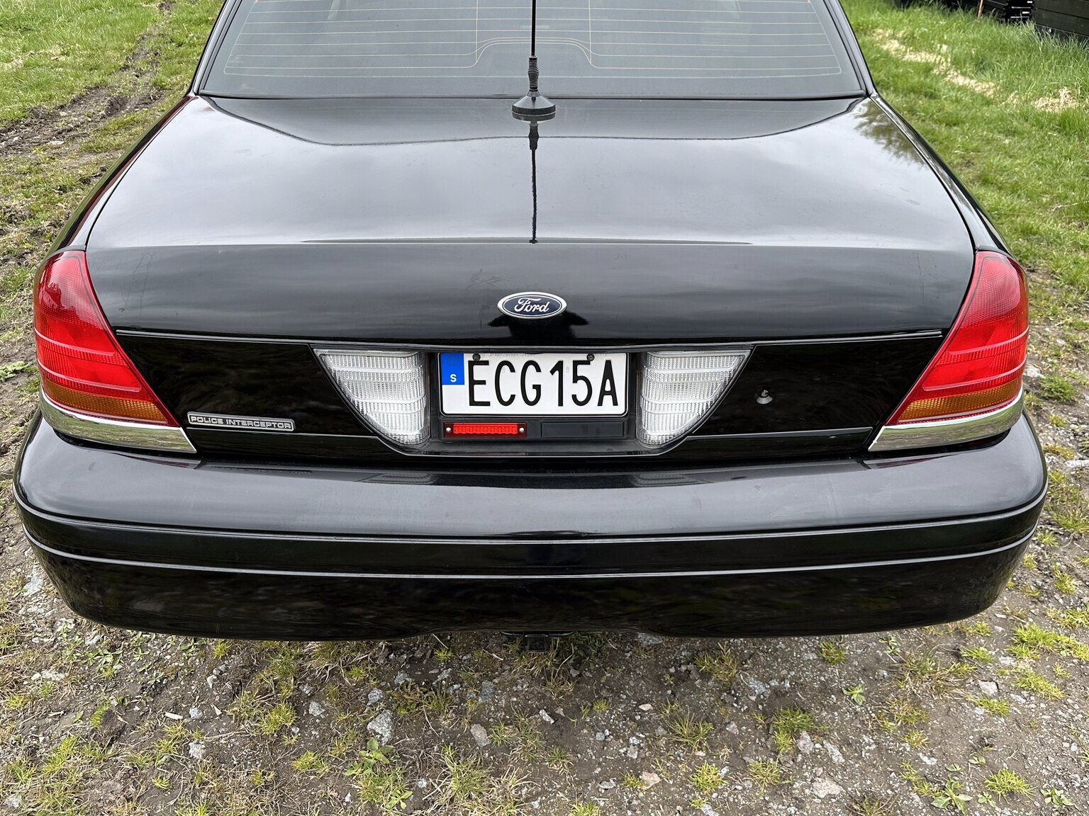 Exteriörbild på 2011 Ford Crown Victoria Police Interceptor