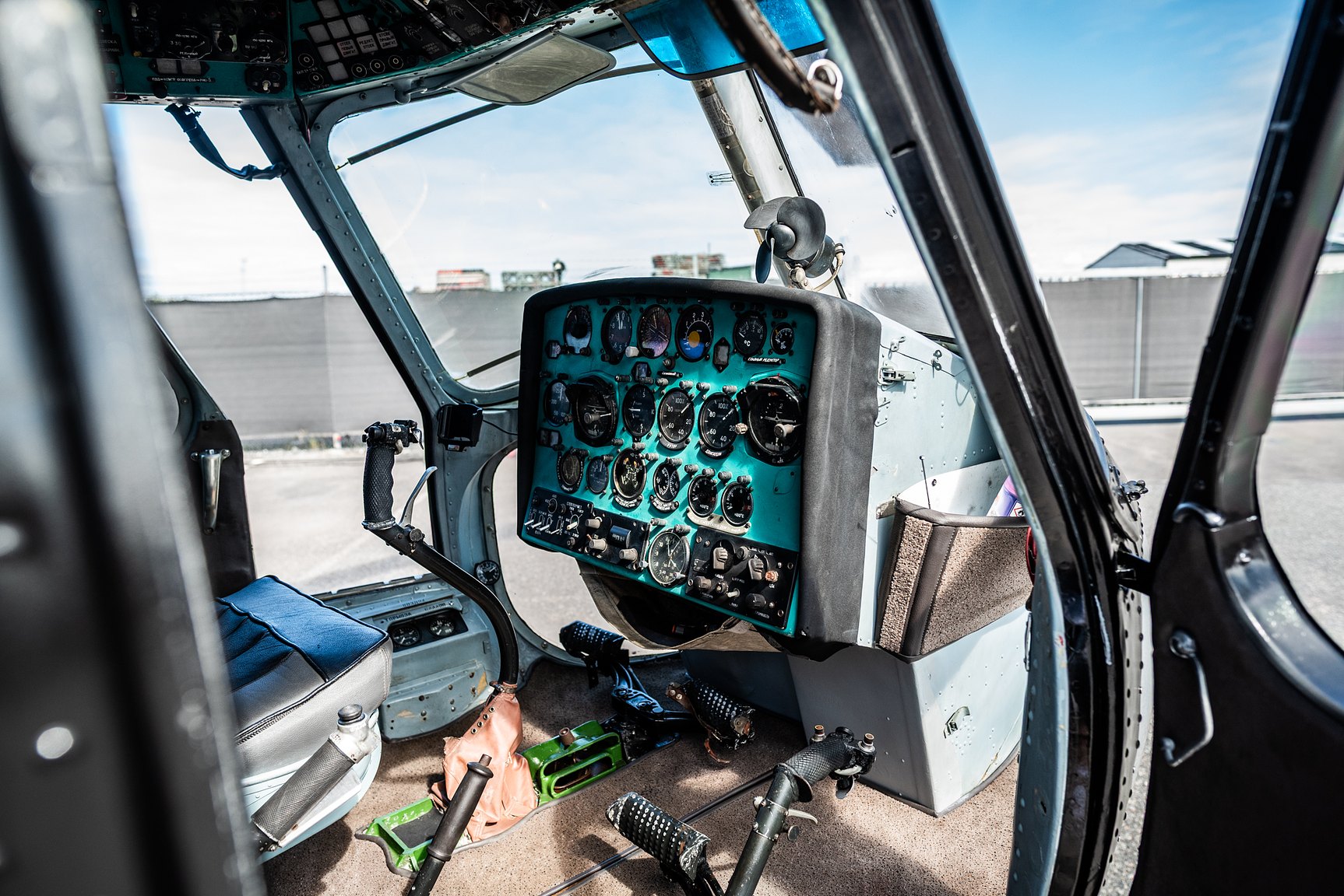 Interiörbild 1974 MIL Mi-2