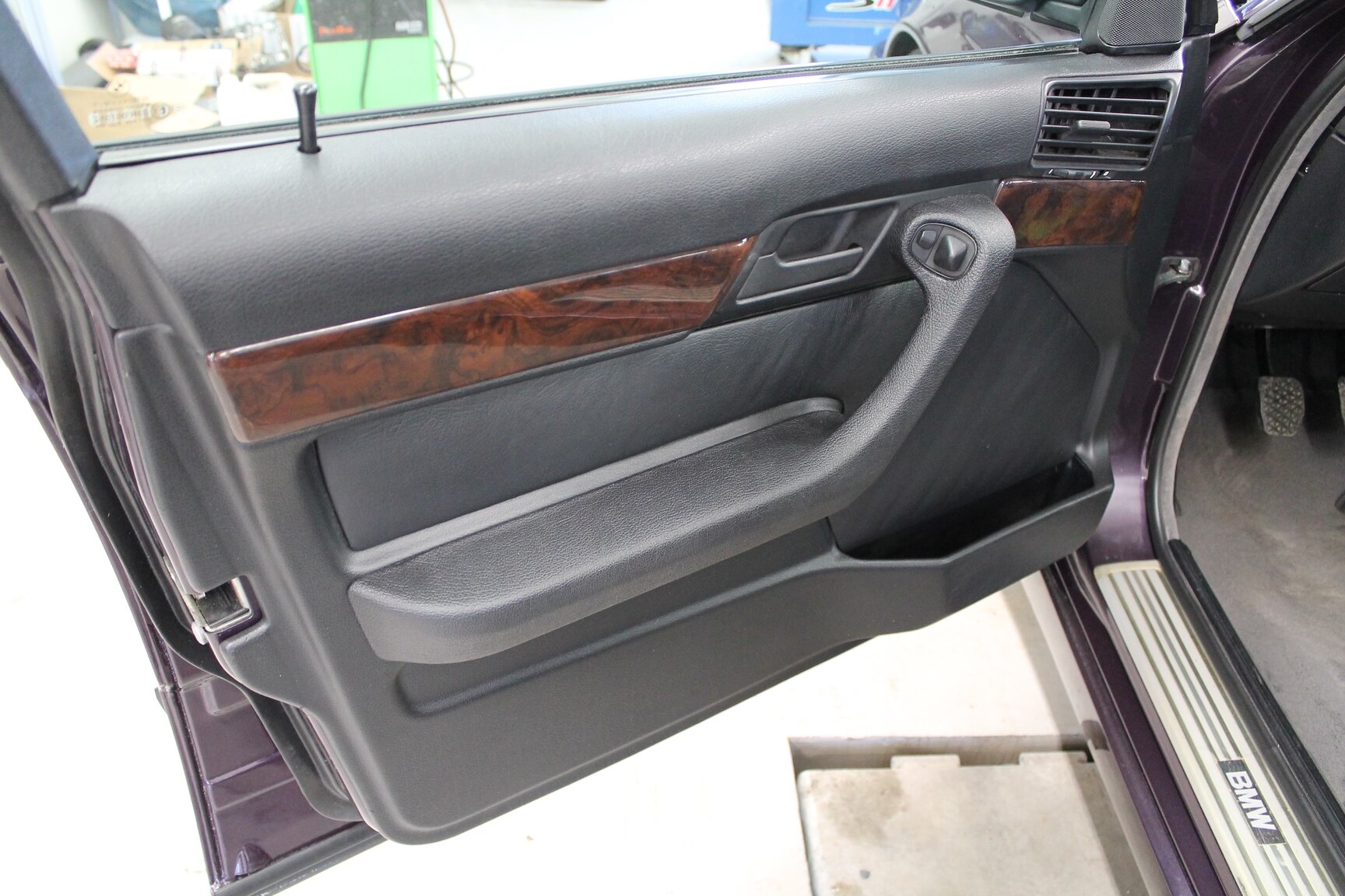 Innenraumfoto von 1996 BMW 540i Touring "No Reserve Auction"