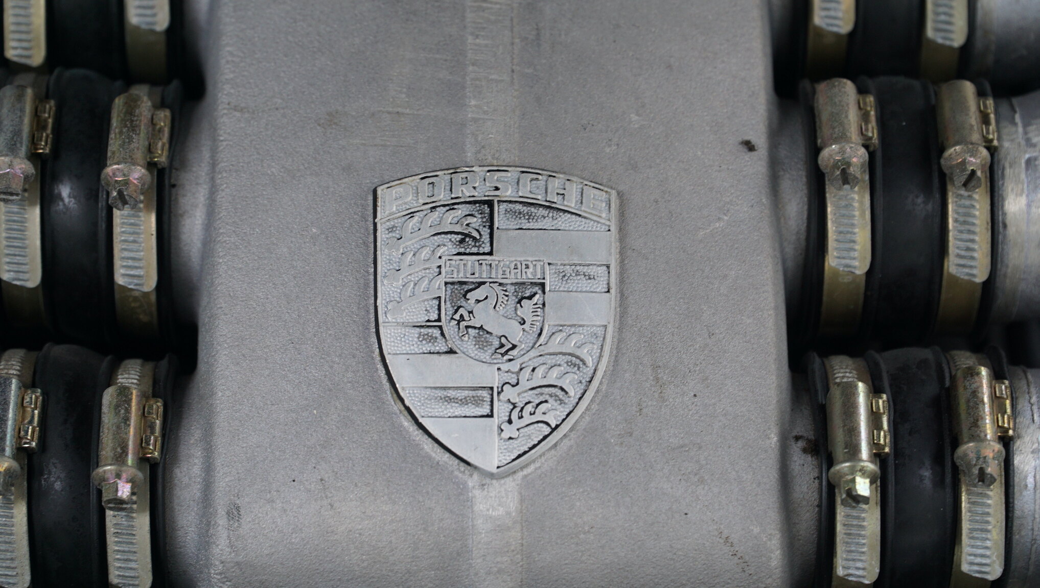 Image of 1983 Porsche 928S mechanics (18)