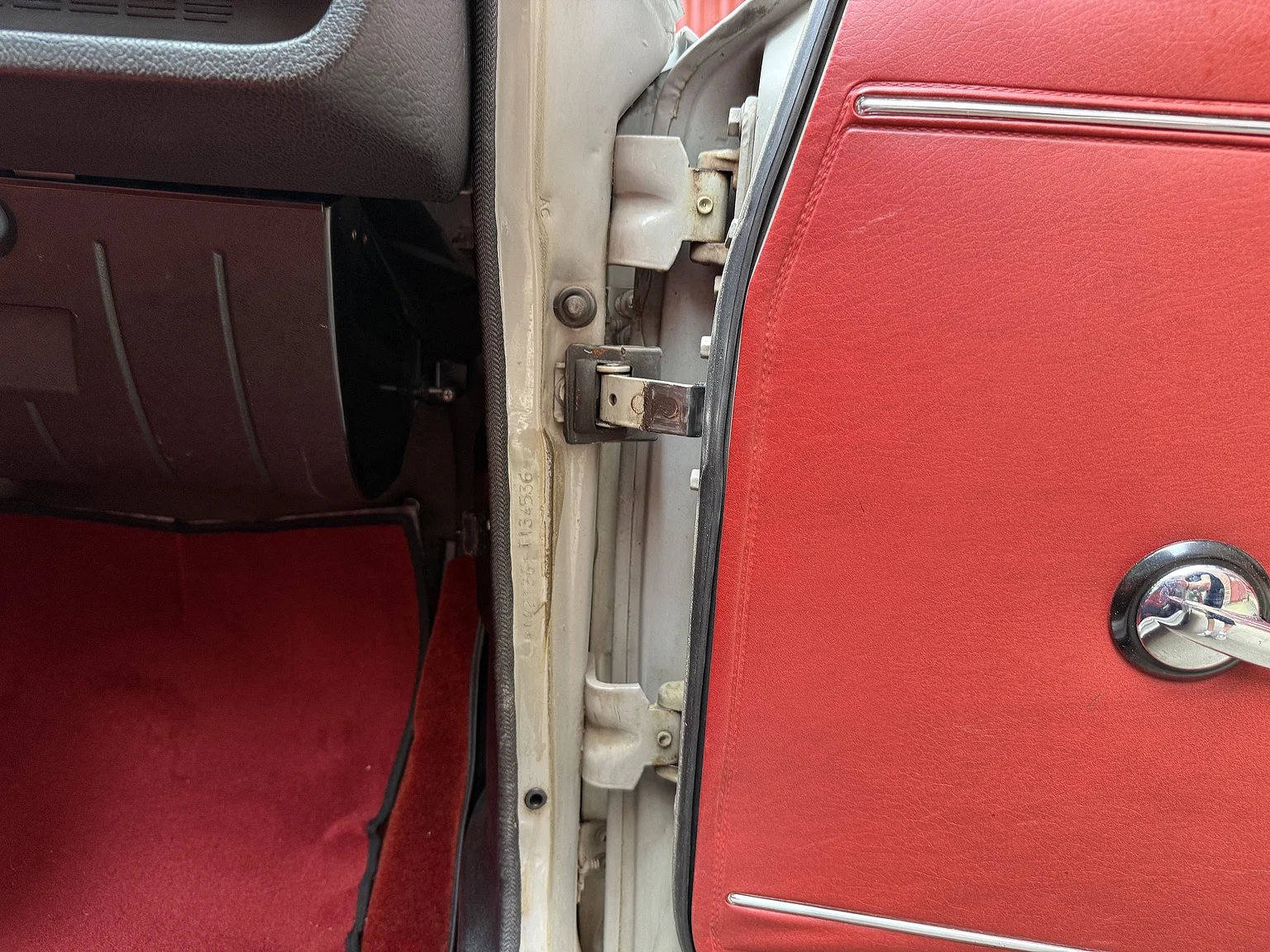 Interiörbild 1970 Volvo 142 2.0 Automatic (44)