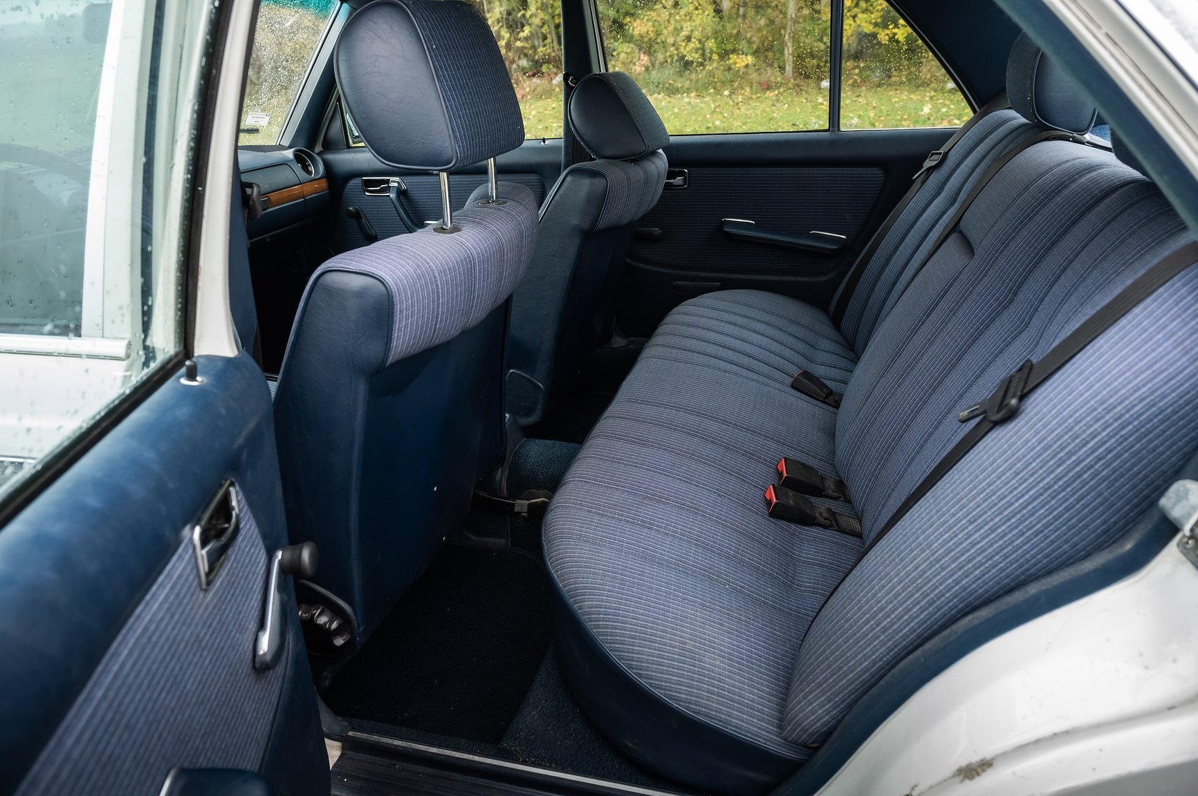 Innenraumfoto von 1985 Mercedes-Benz 200 Automatic