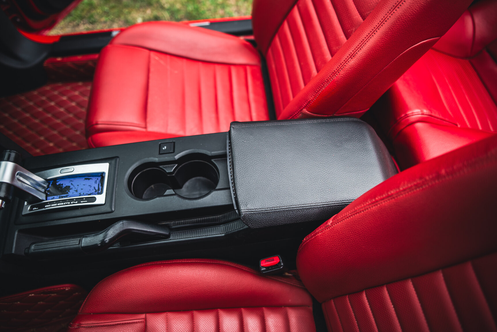 Interior image of 2009 Ford Mustang V8 GT Convertible