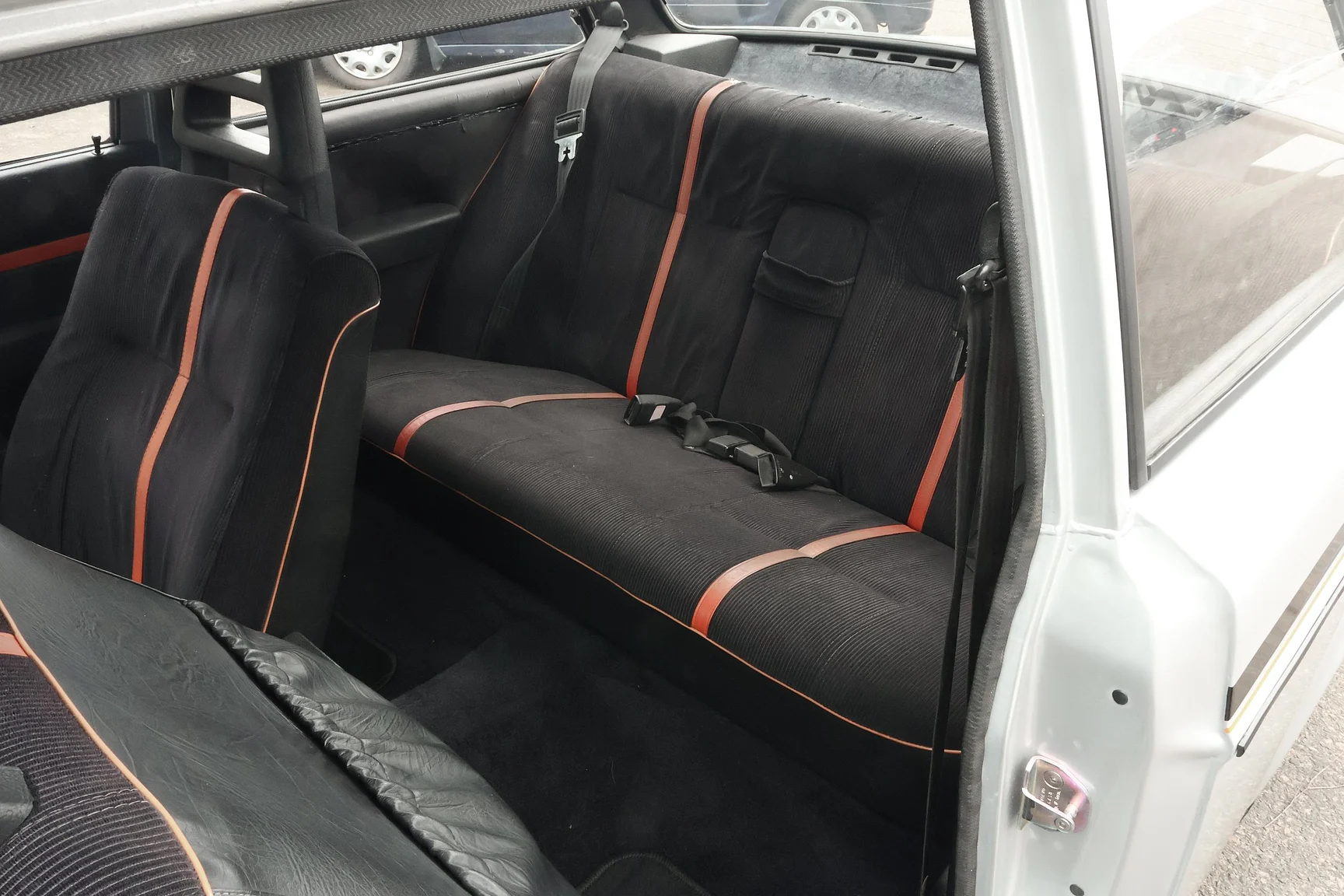 Innenraumfoto von 1978 Volvo 242 GT (13)