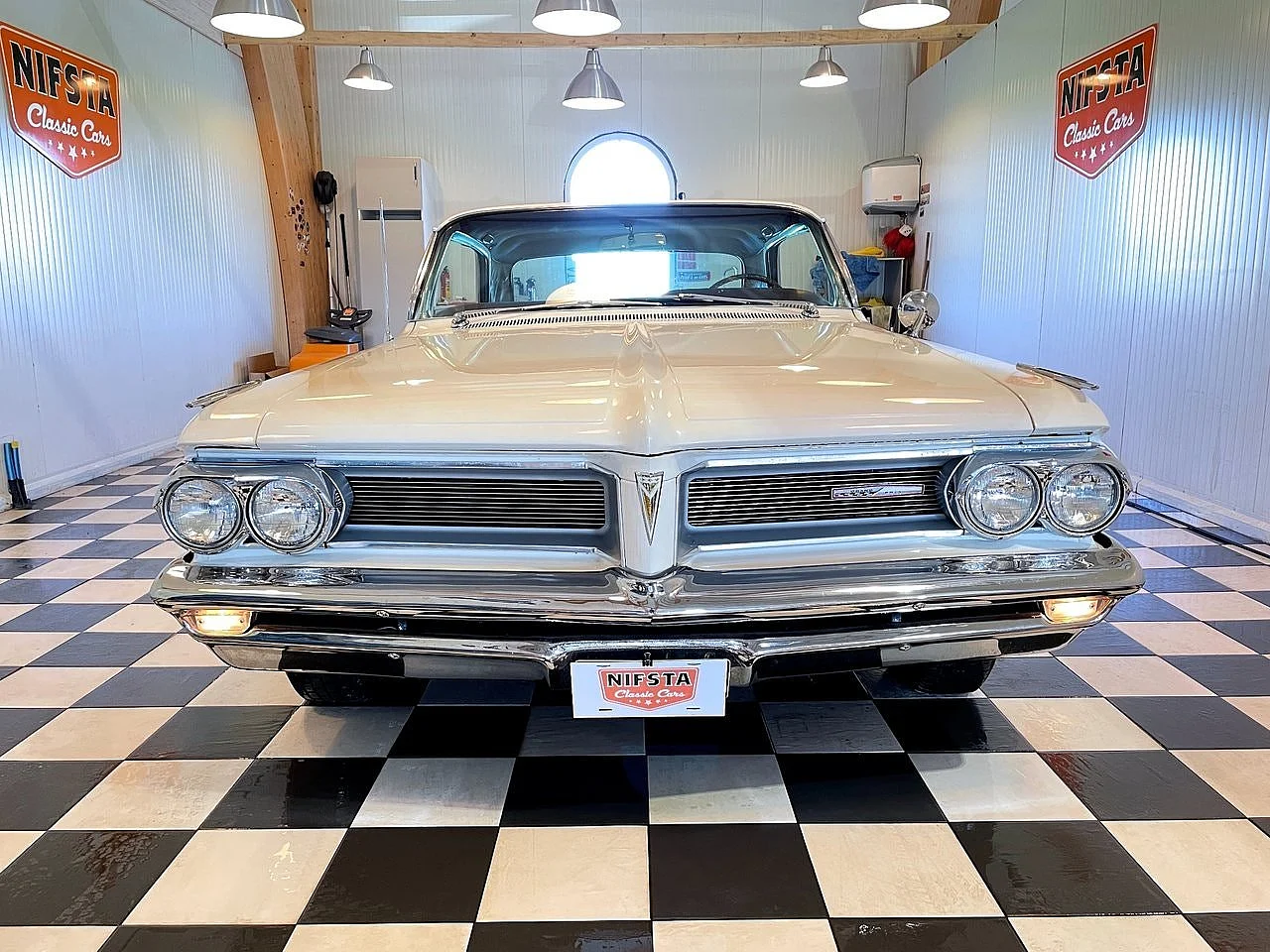 Bild von 1962 Pontiac Grand Prix (4)