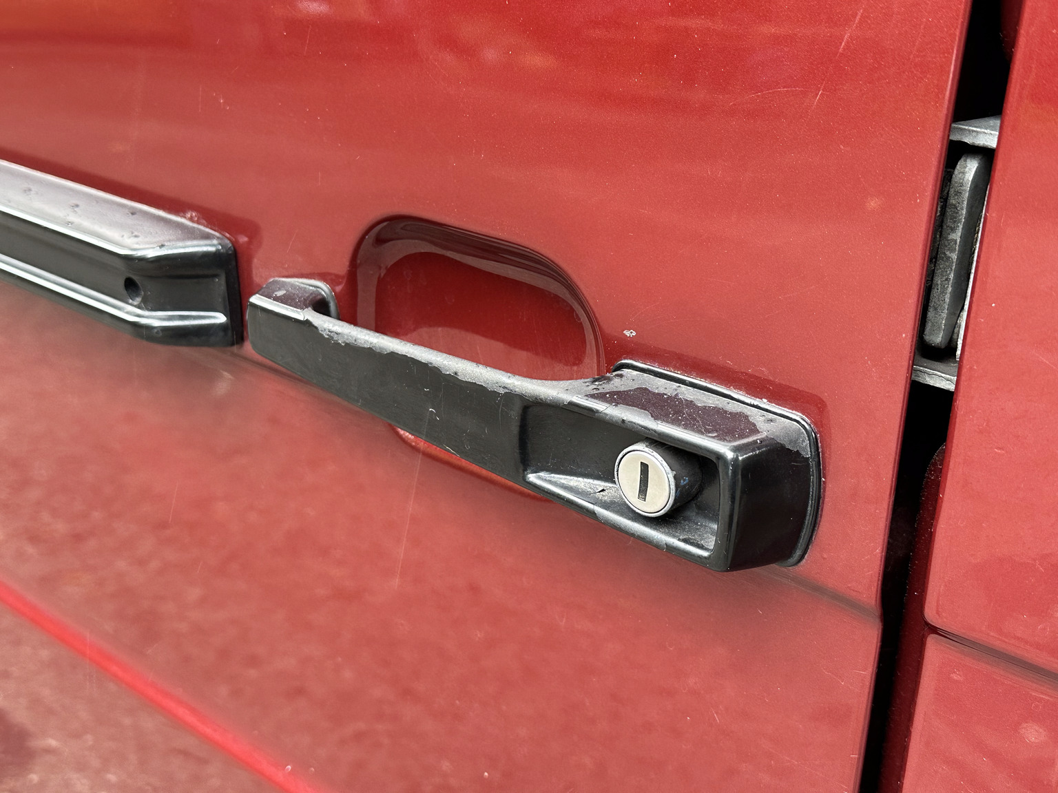 Exterior image of 1986 Mercedes 280 GE (12)