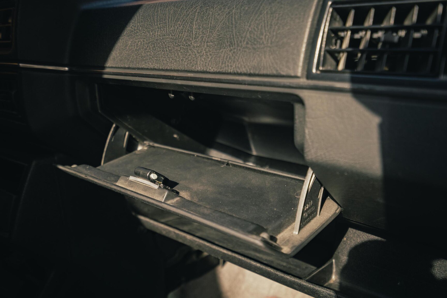 Innenraumfoto von 1988 Volkswagen Golf CL (29)