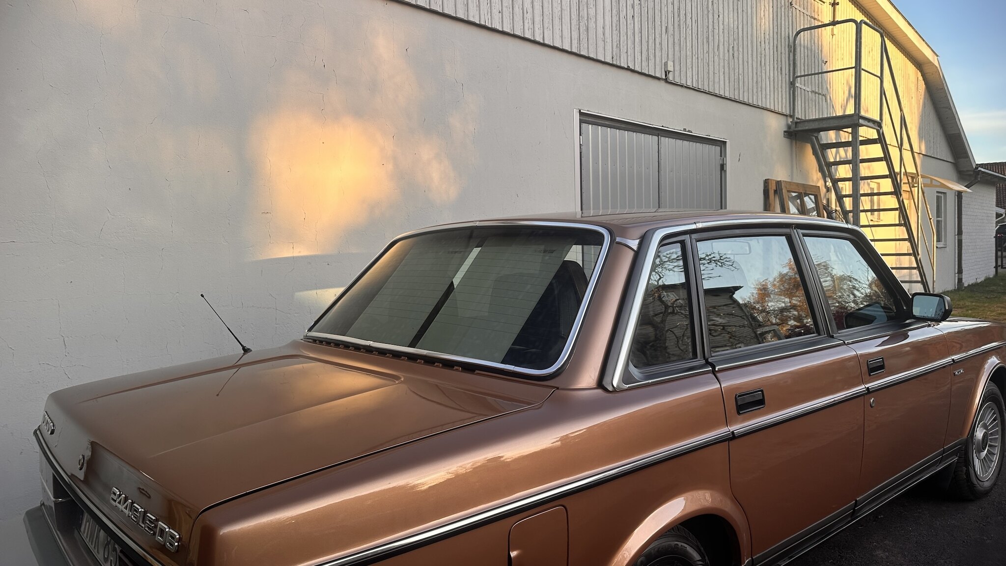 Exteriörbild på 1981 Volvo 244 GLE D6