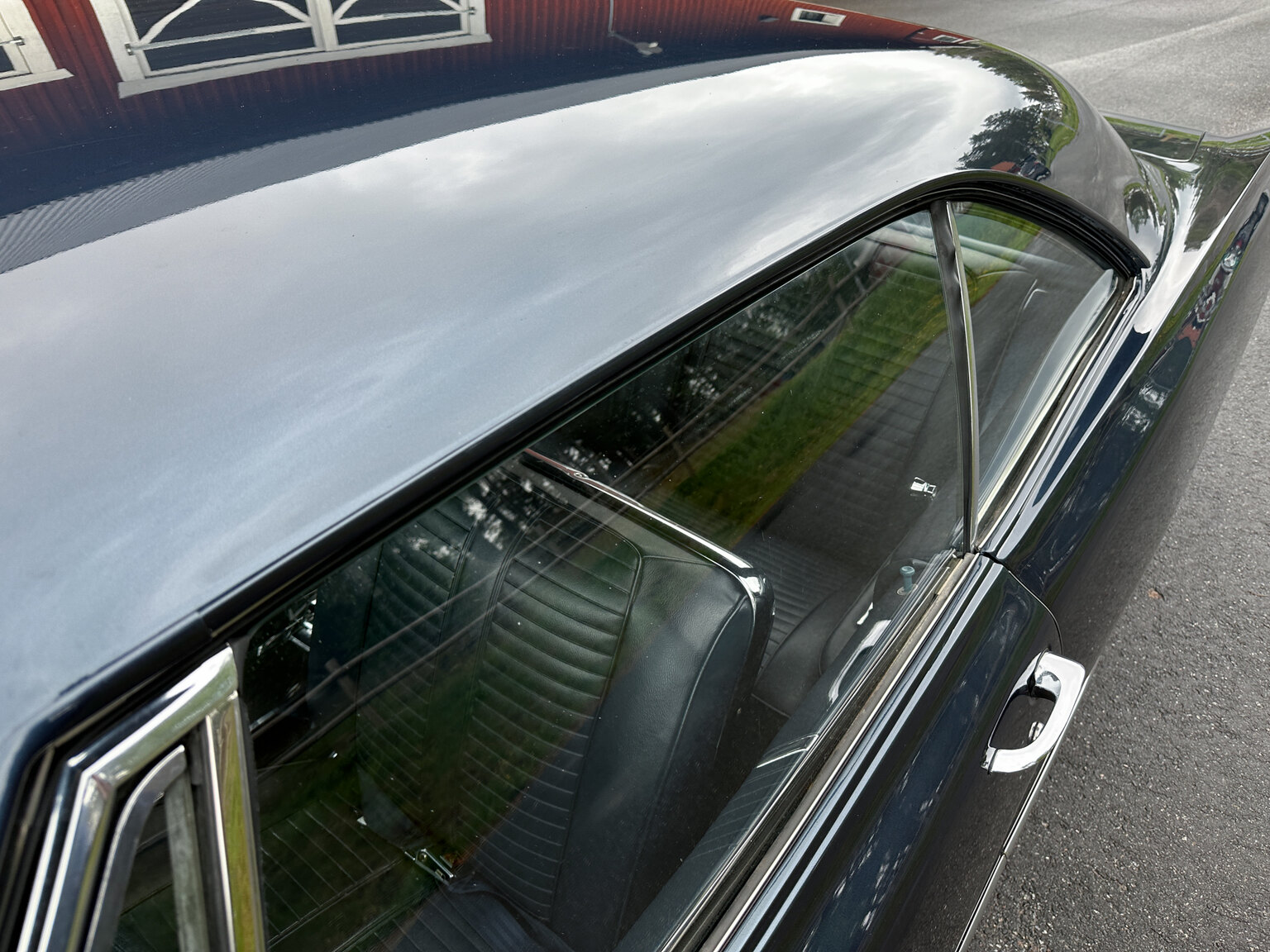 Exterior image of 1965 Pontiac Catalina 421 Tripower-Pack 2+2