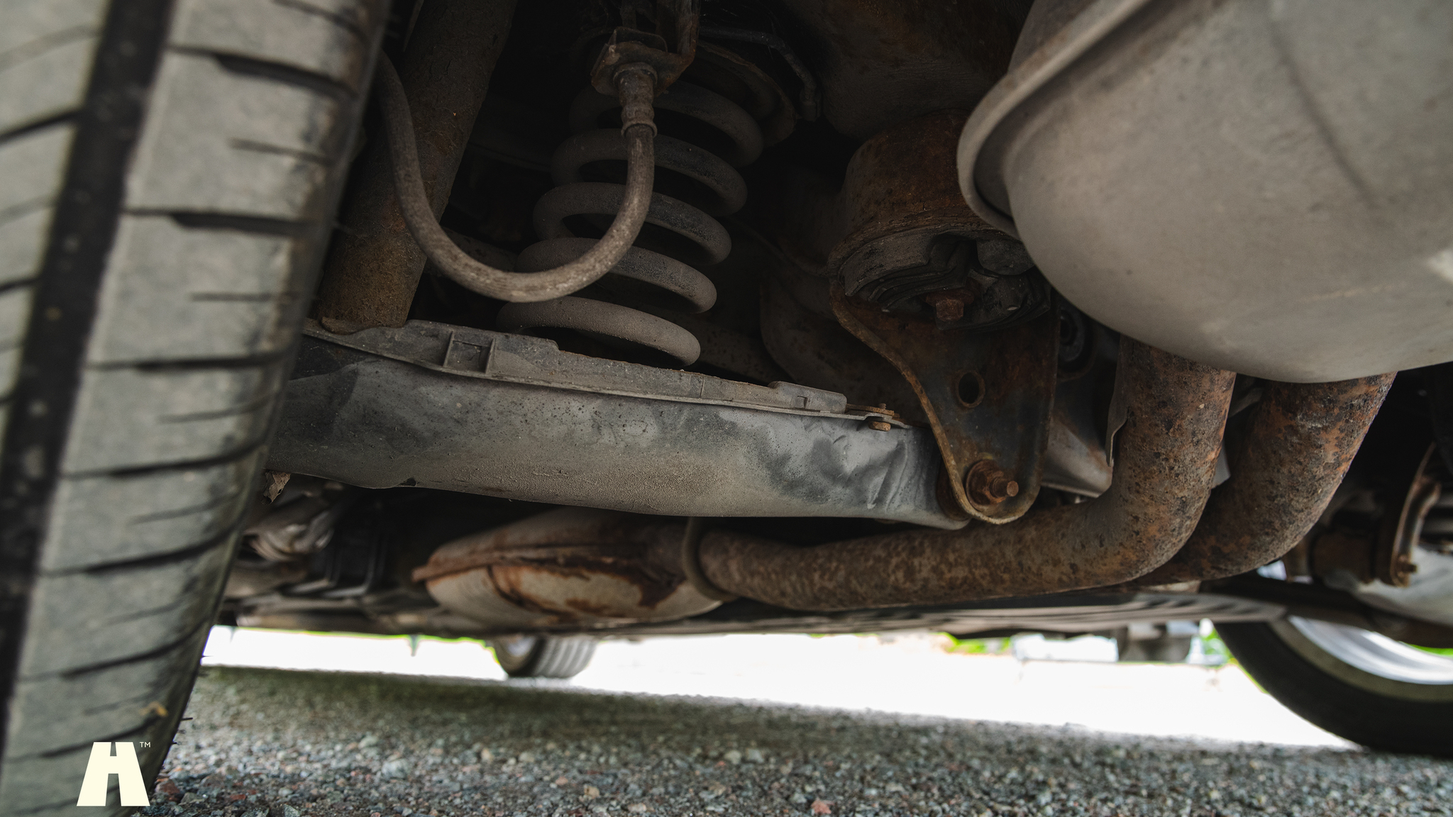 Image of 2000 Mercedes E430 mechanics