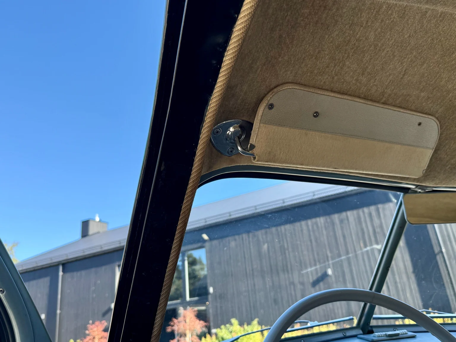 Innenraumfoto von 1953 Volvo PV444E (8)