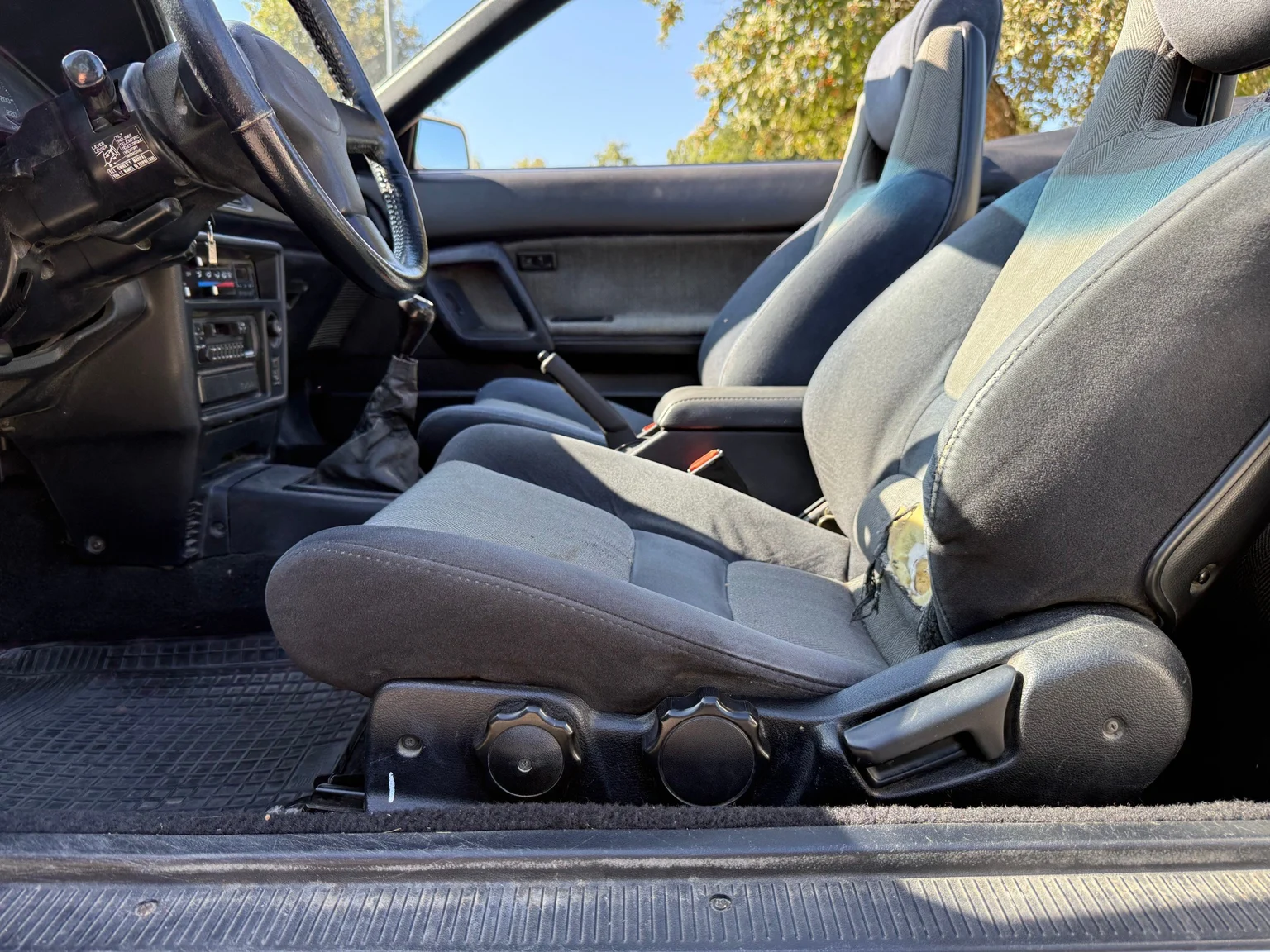 Interior image of 1988 Toyota Celica Cabriolet (4)