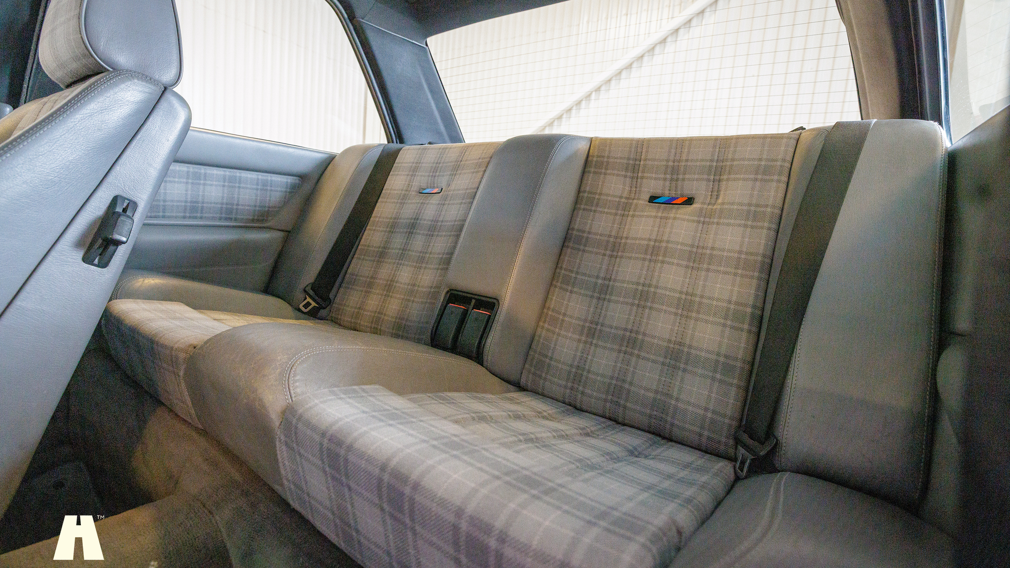 Interiörbild 1988 BMW E30 M3 EVO II