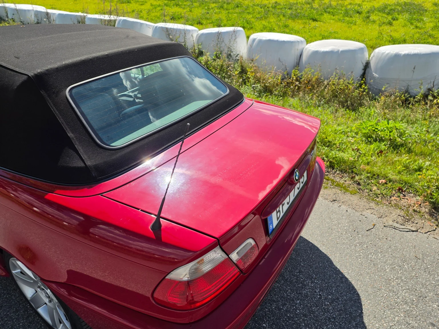 Exteriörbild på 2002 BMW 330Ci Convertible (20)