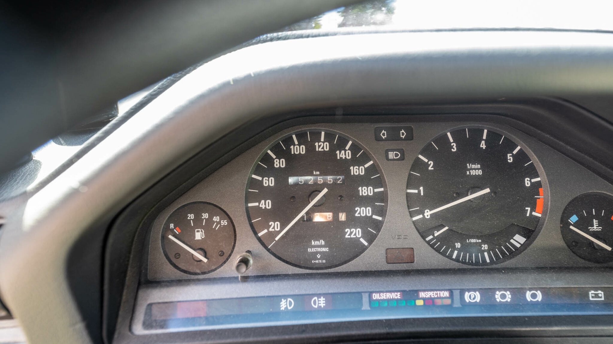 Interiörbild 1984 BMW 320i sedan