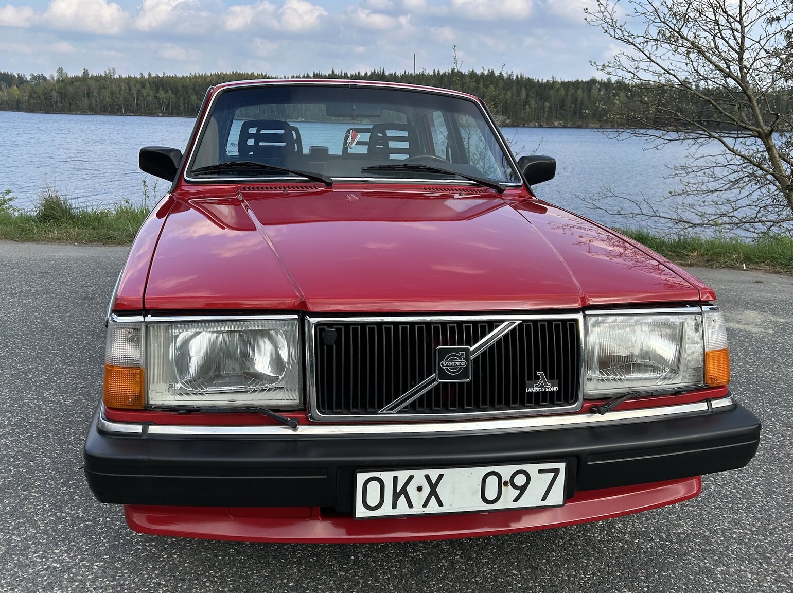 Exterior image of 1990 Volvo 240 GL