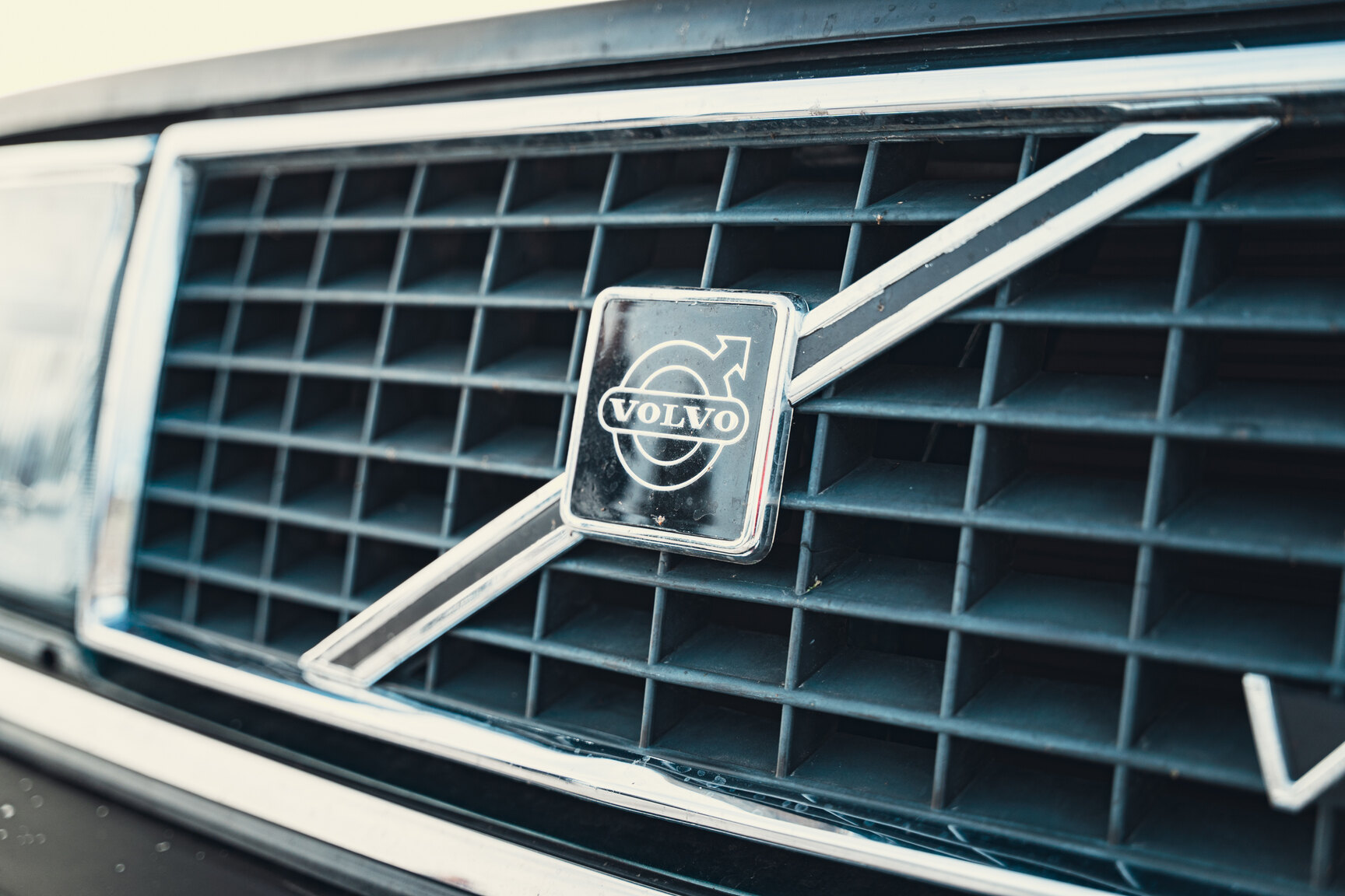 Exterior image of 1980 VOLVO 240 V8