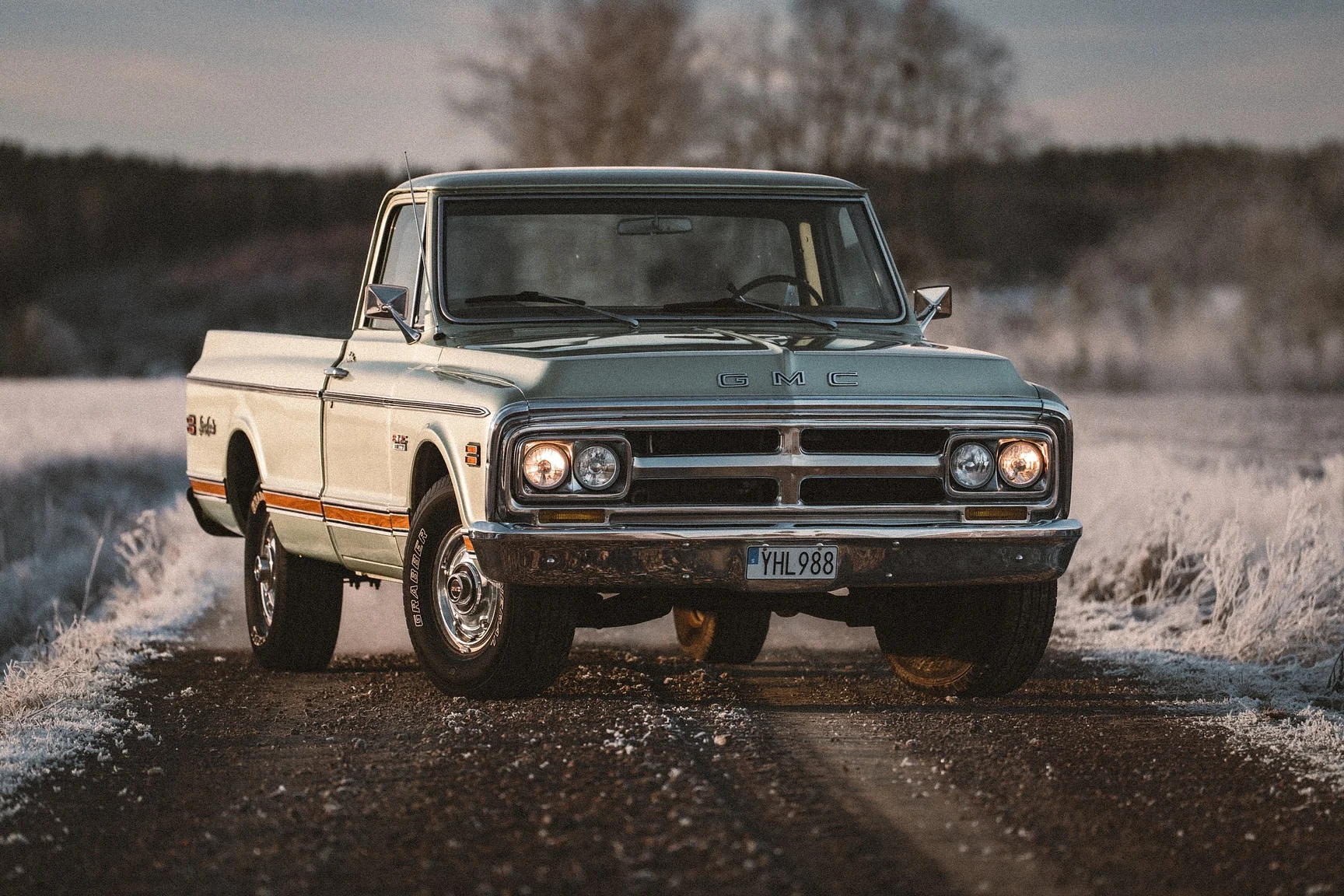 Aussenfoto 1970 GMC 1500 Custom Sierra Grande – NO RESERVE (88)
