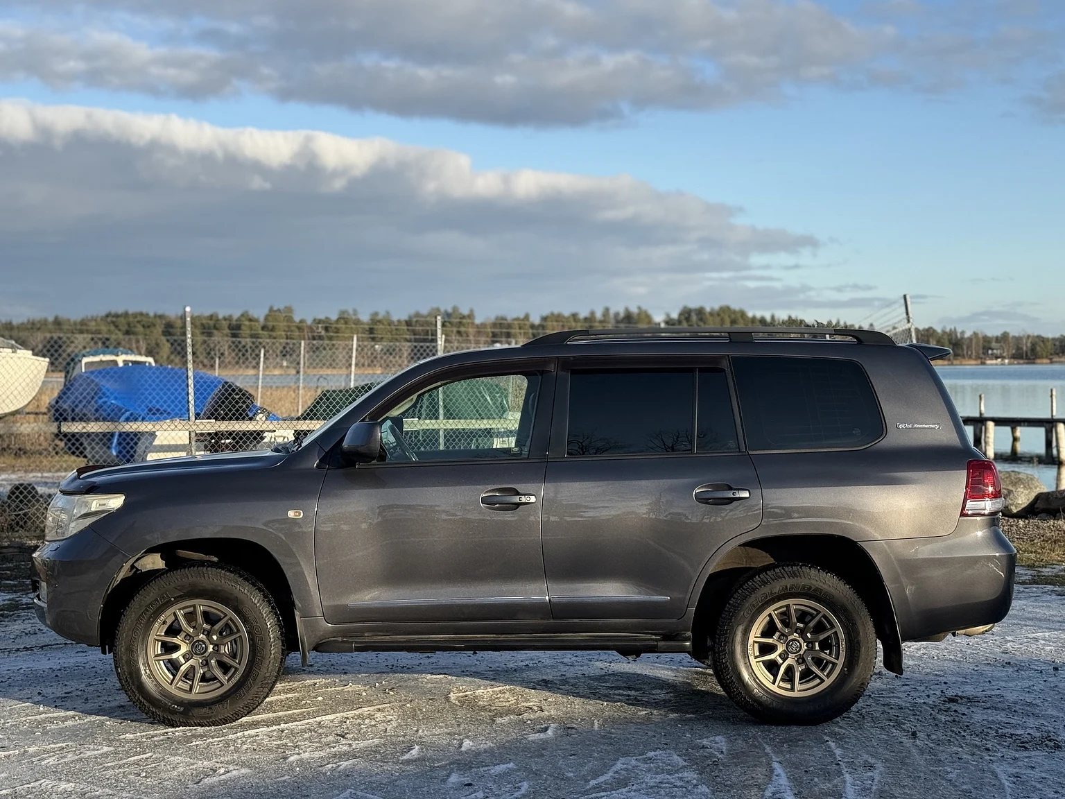 Aussenfoto 2008 Toyota Land Cruiser 200 Series 4.5 V8 (11)