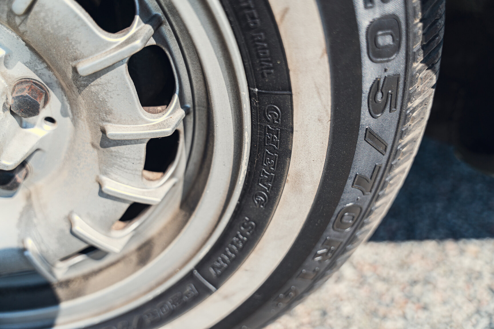 Exteriörbild på 1976 Mercedes-Benz 450 SLC (78)