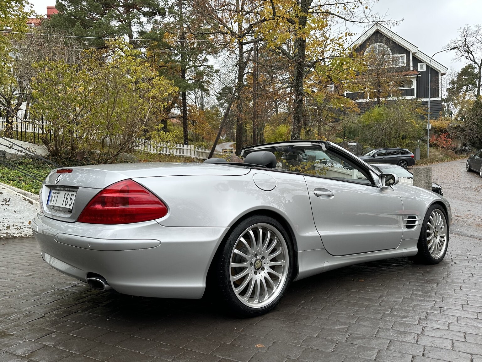 Exteriörbild på 2005 Mercedes-Benz SL 350