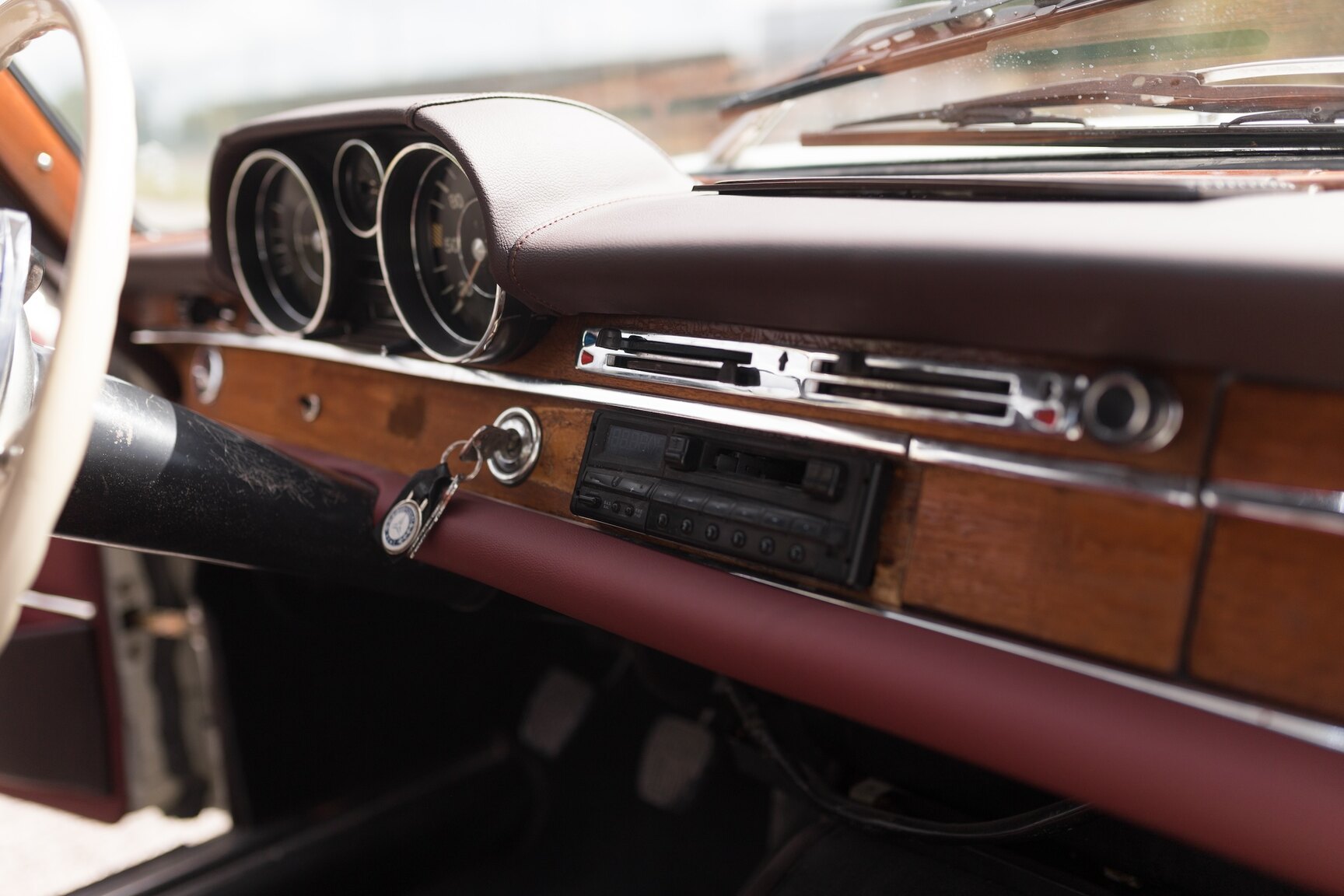 Interiörbild 1966  Mercedes-Benz 250 