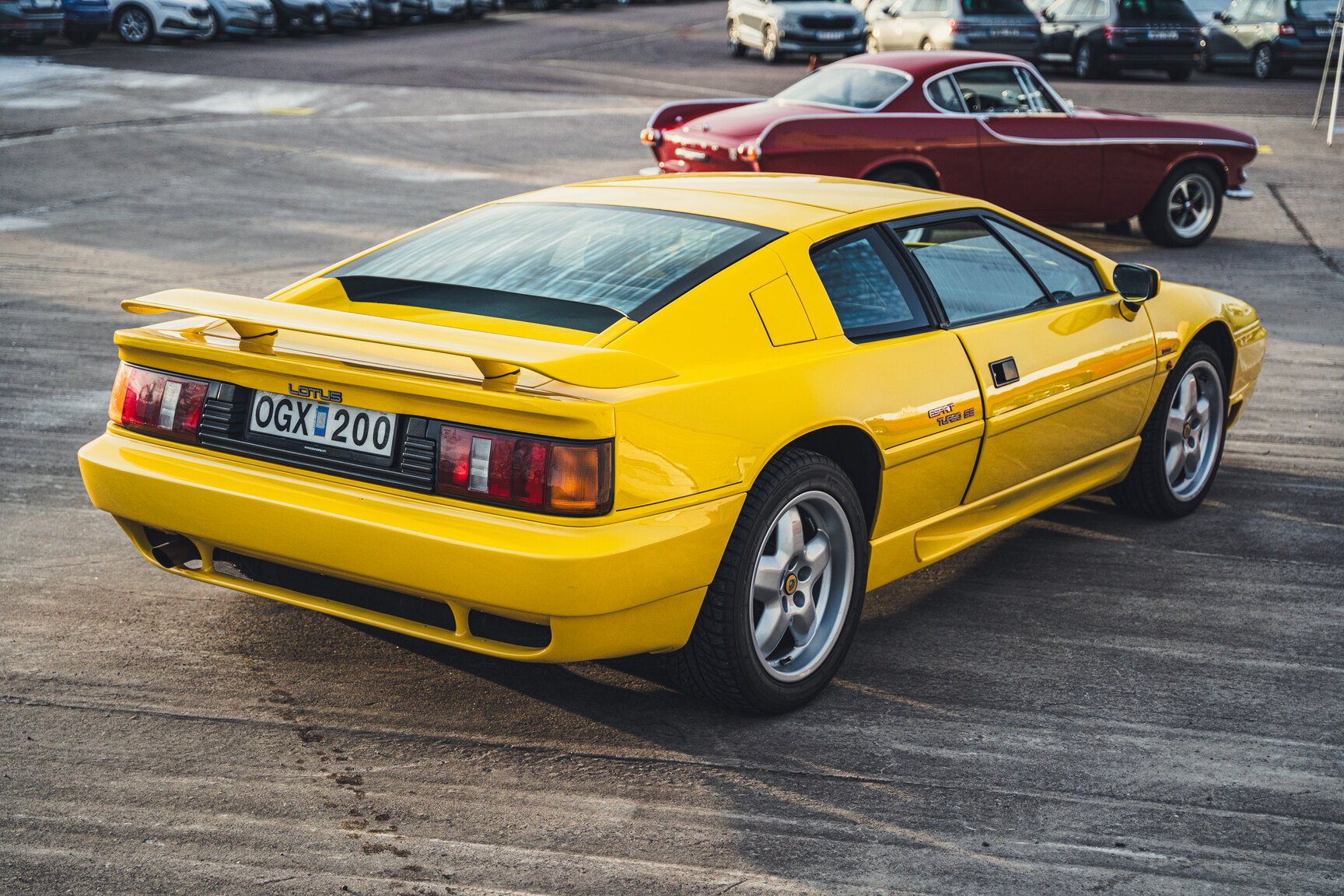 Exterior image of 1989 Lotus Esprit Turbo SE