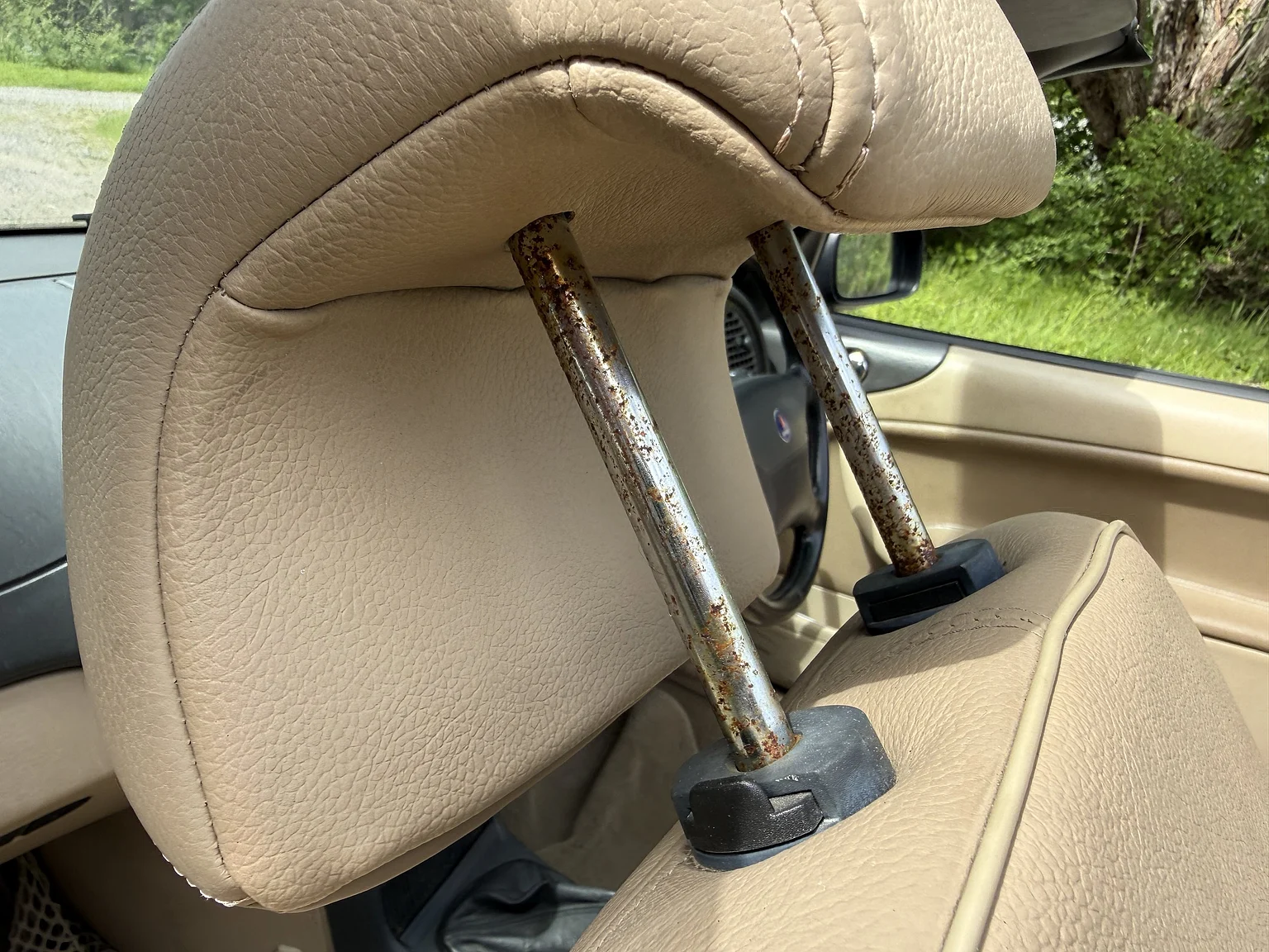 Interior image of 2002 Saab 9-3 2.0T SE Convertible – NO RESERVE (29)