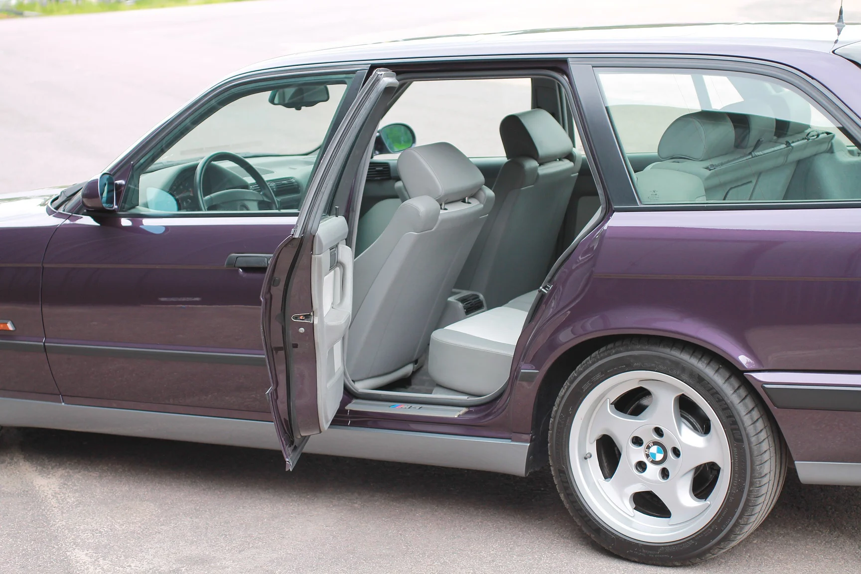 Innenraumfoto von 1993 BMW M5 Touring 3.8 Manual (5)