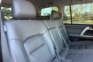 #<Image:0x00007fa0629b3980>