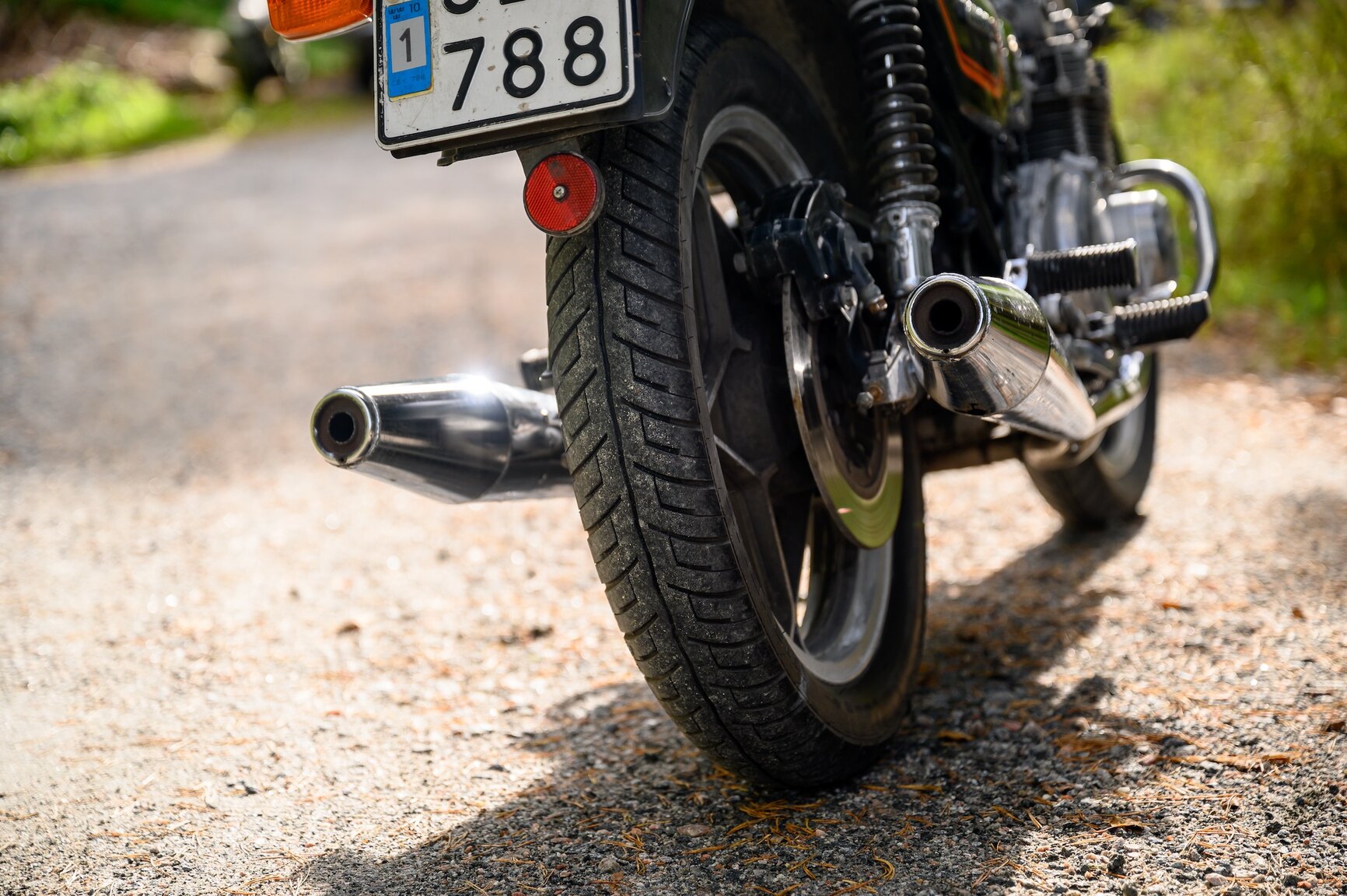 Exterior image of 1981 SUZUKI GS 500 E 