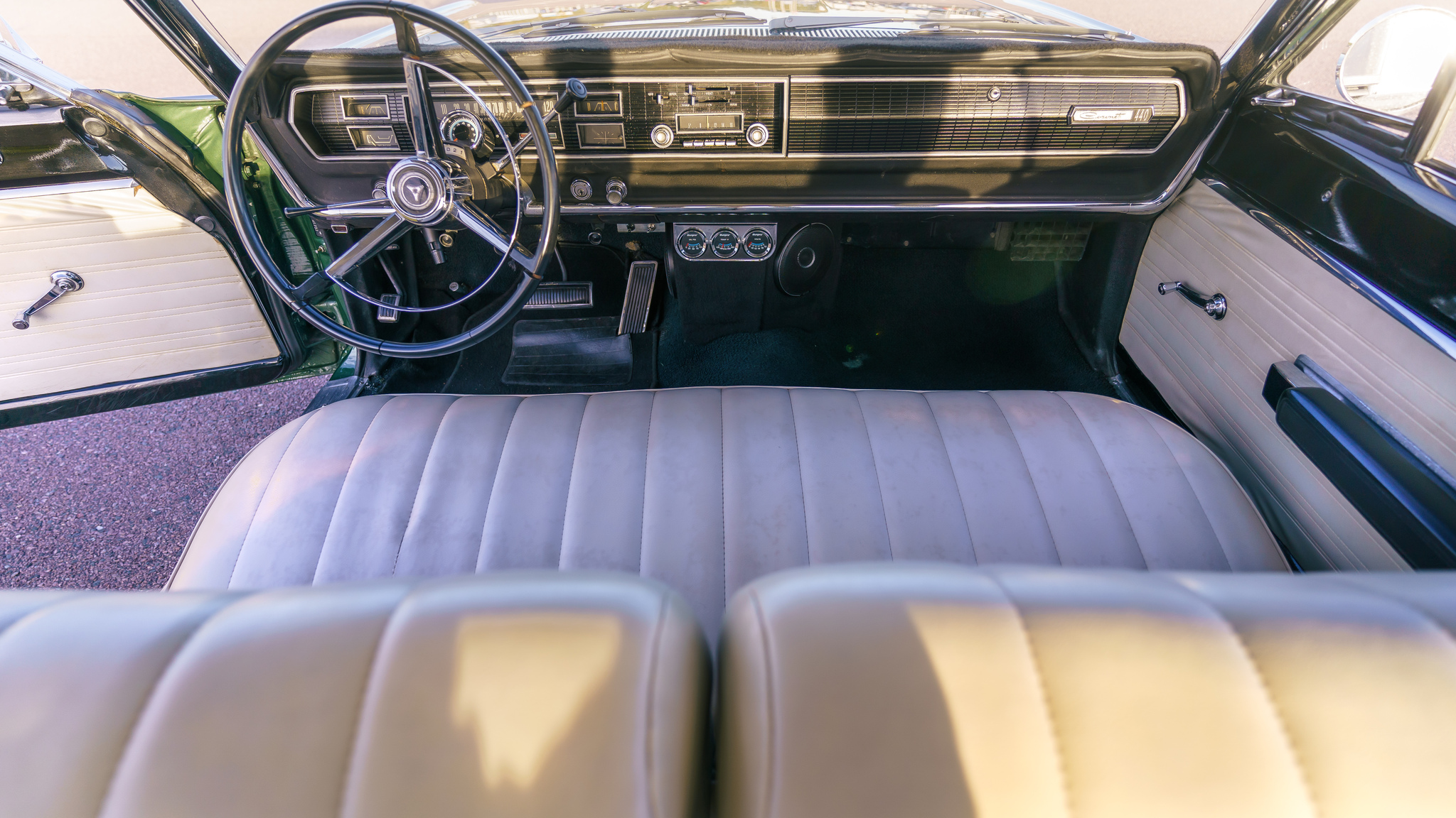 Interior image of 1967 Dodge Coronet 440 (9)
