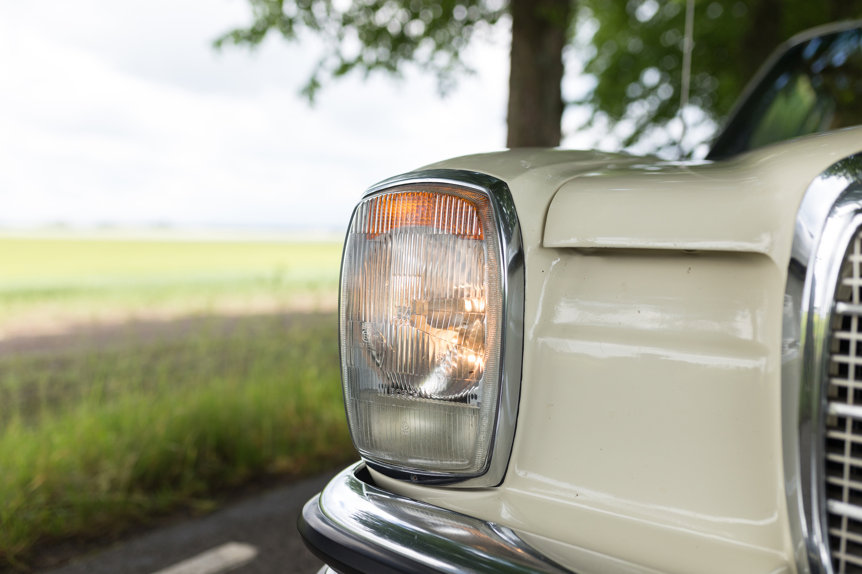 Exteriörbild på 1971 Mercedes 250 C