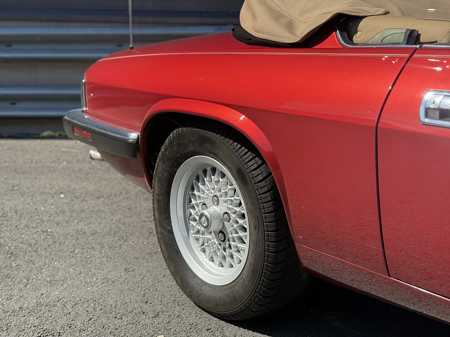 Exterior image of 1993 Jaguar XjS Cabriolet (21)